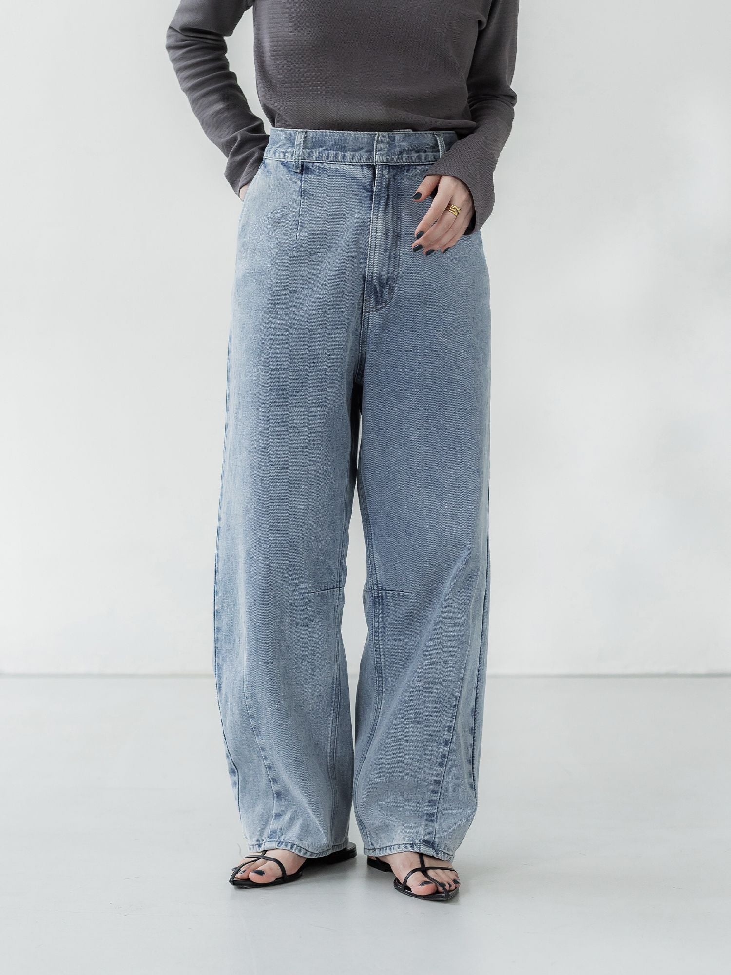 ソフトカーヴィデニムスラックス