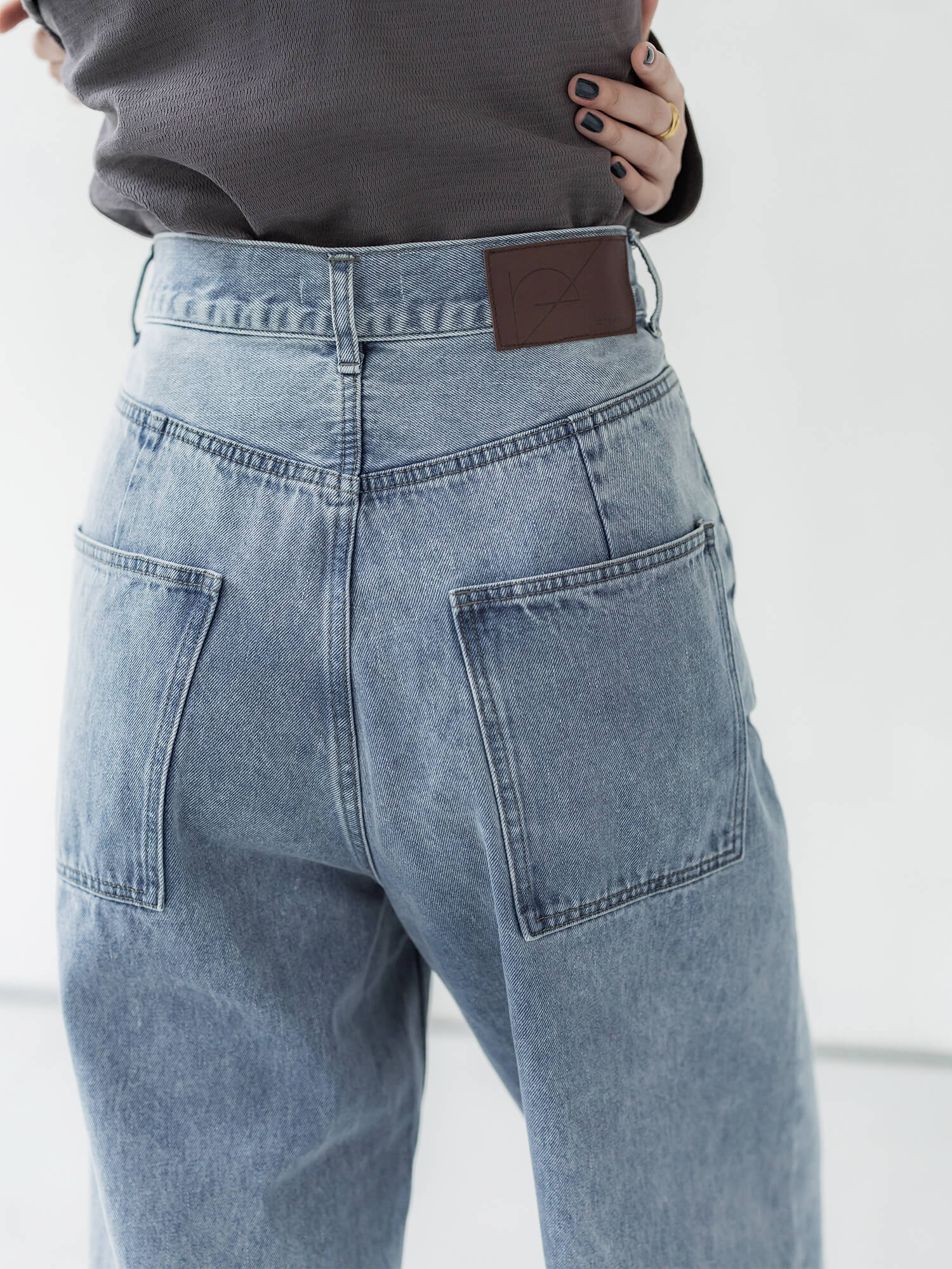 ソフトカーヴィデニムスラックス