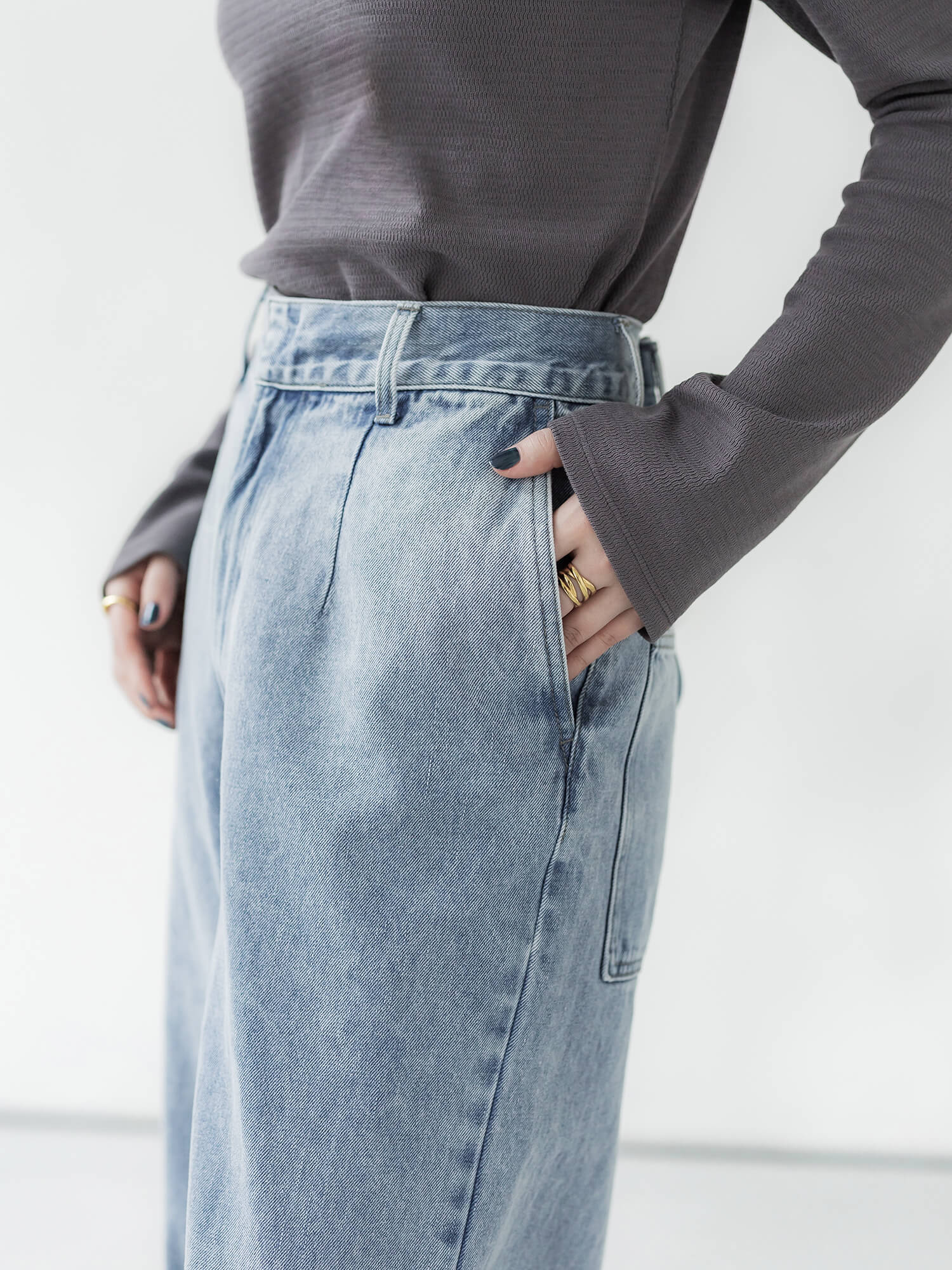 ソフトカーヴィデニムスラックス