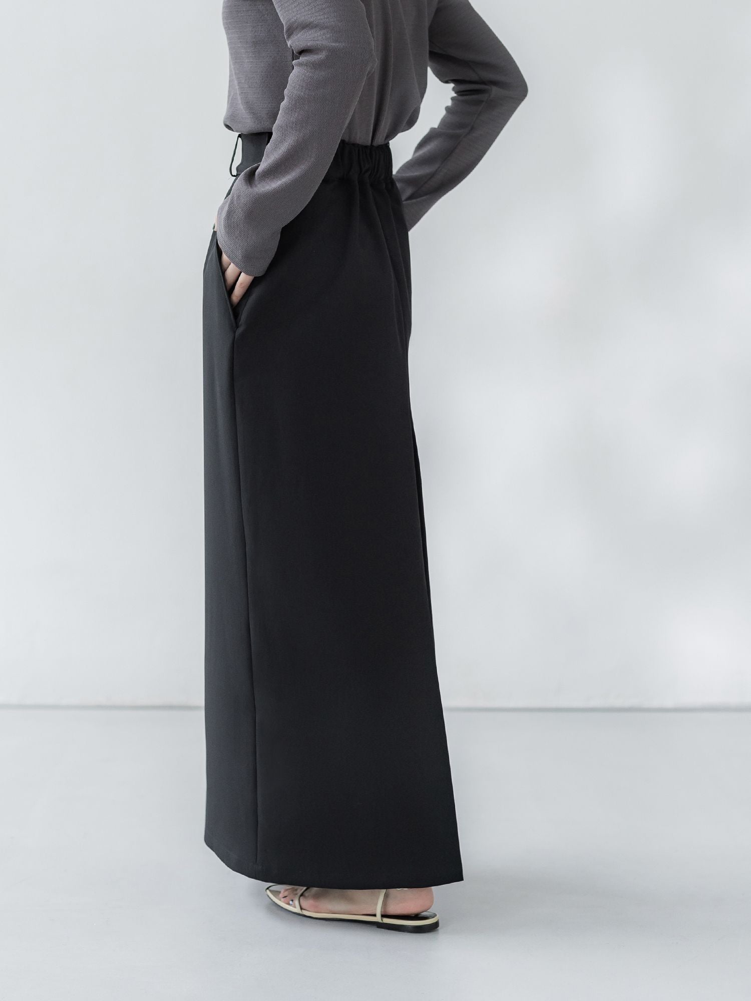 バックタックナロースカート