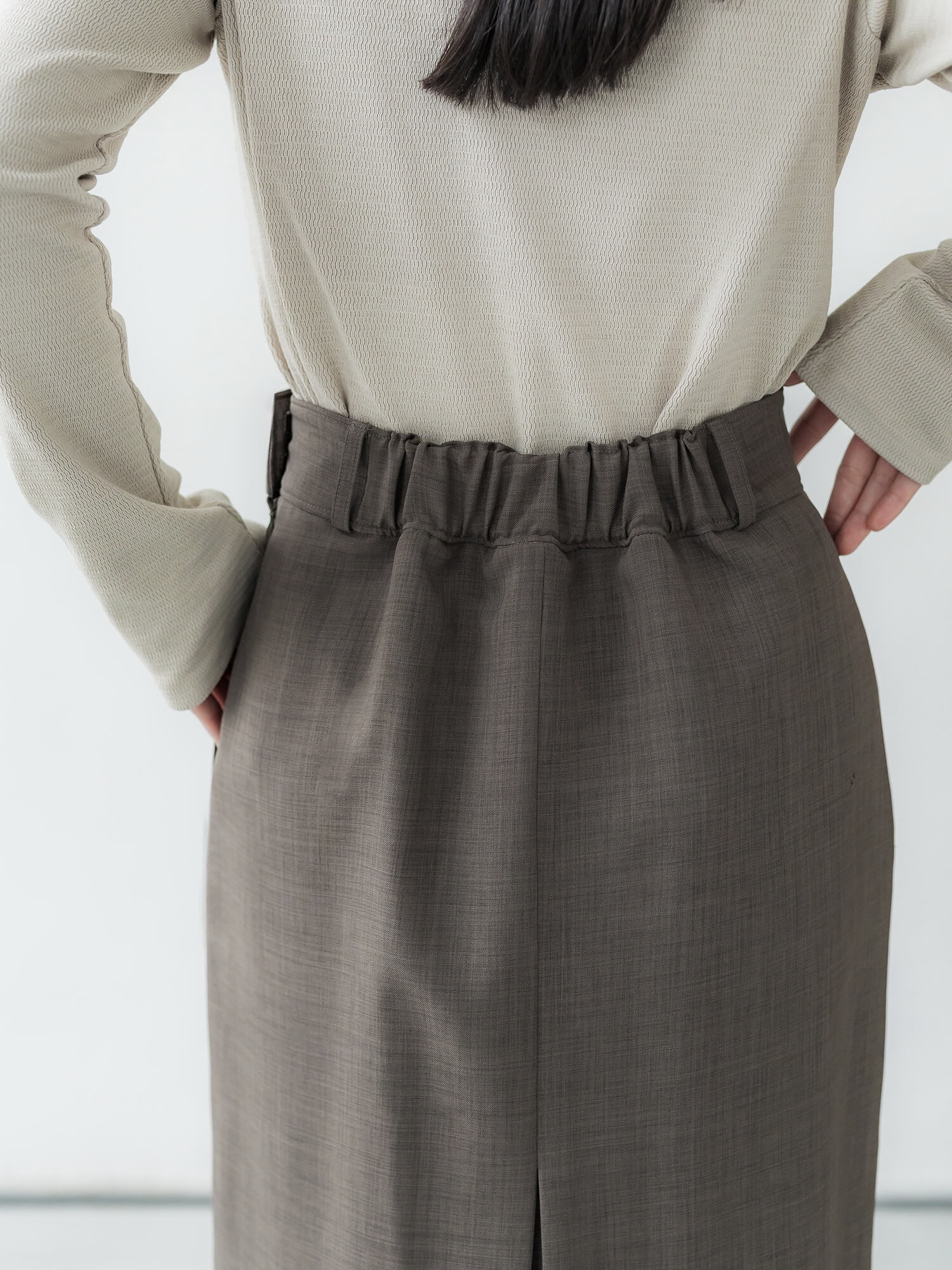 バックタックナロースカート