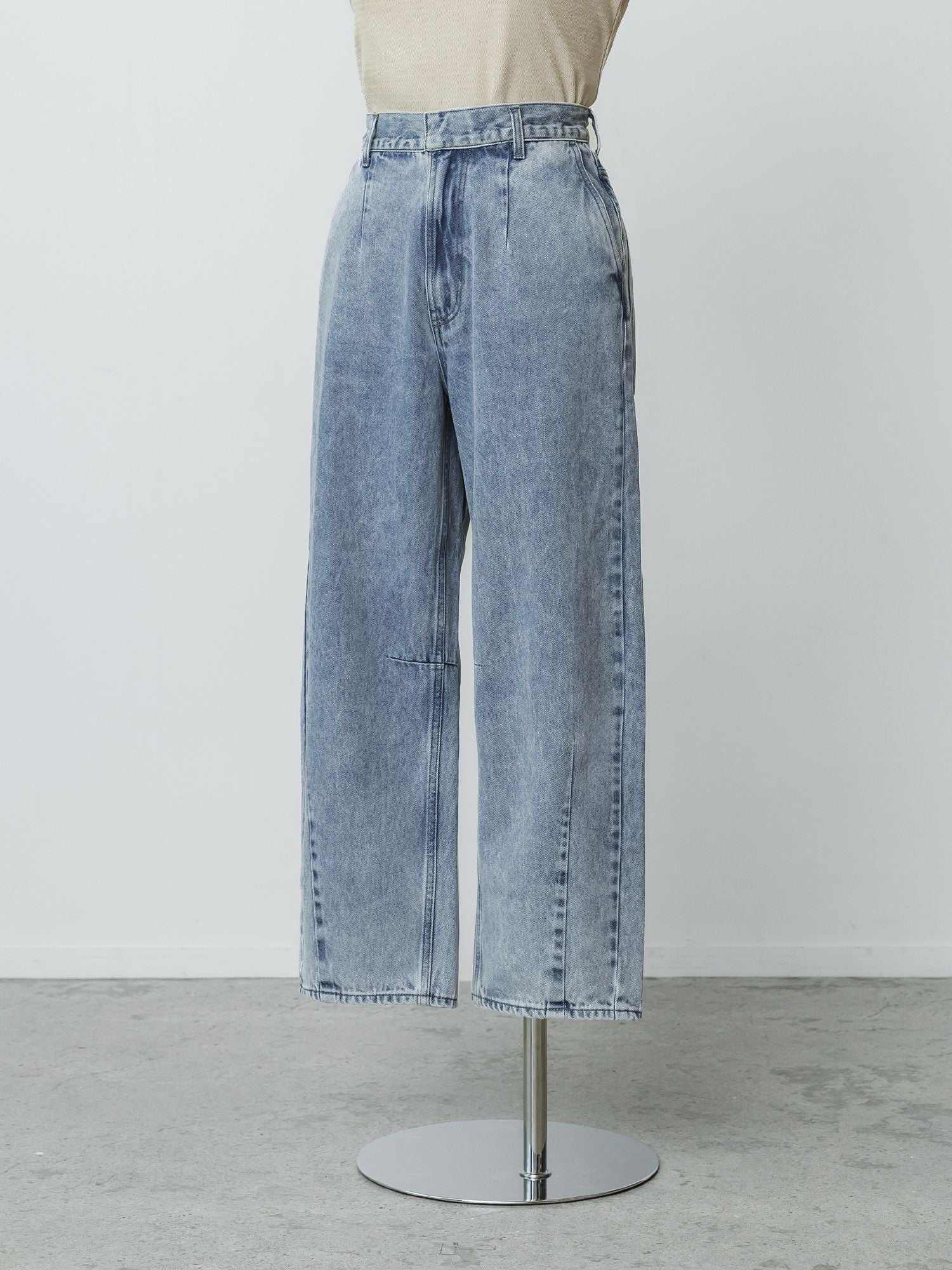 ソフトカーヴィデニムスラックス