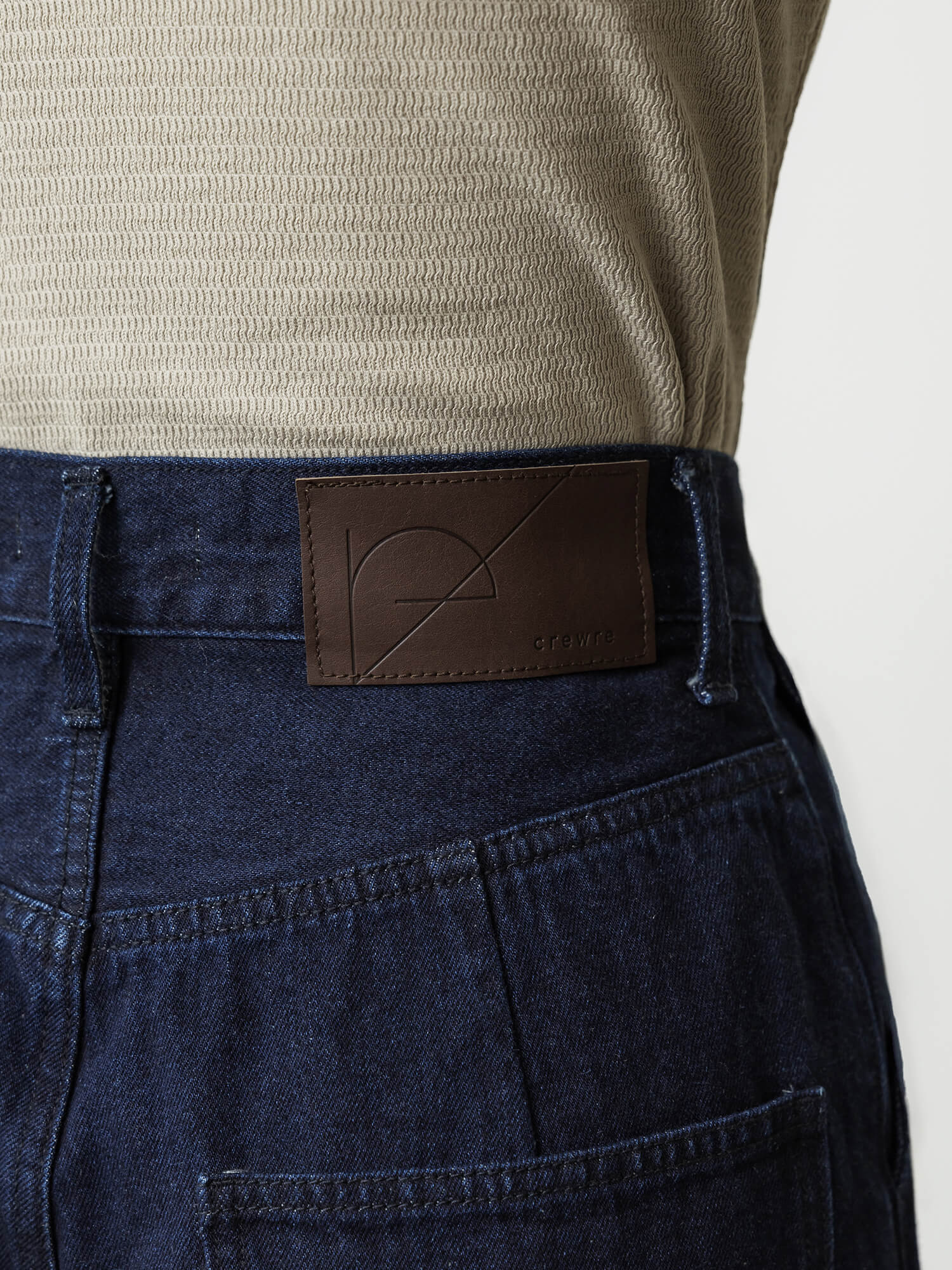 ソフトカーヴィデニムスラックス