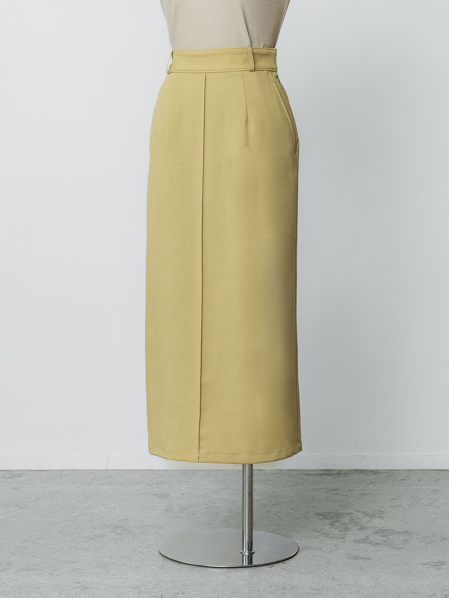 バックタックナロースカート