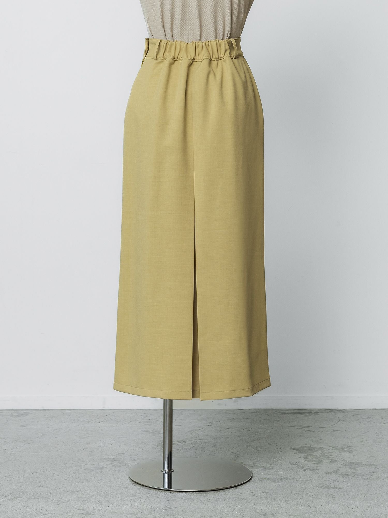 バックタックナロースカート