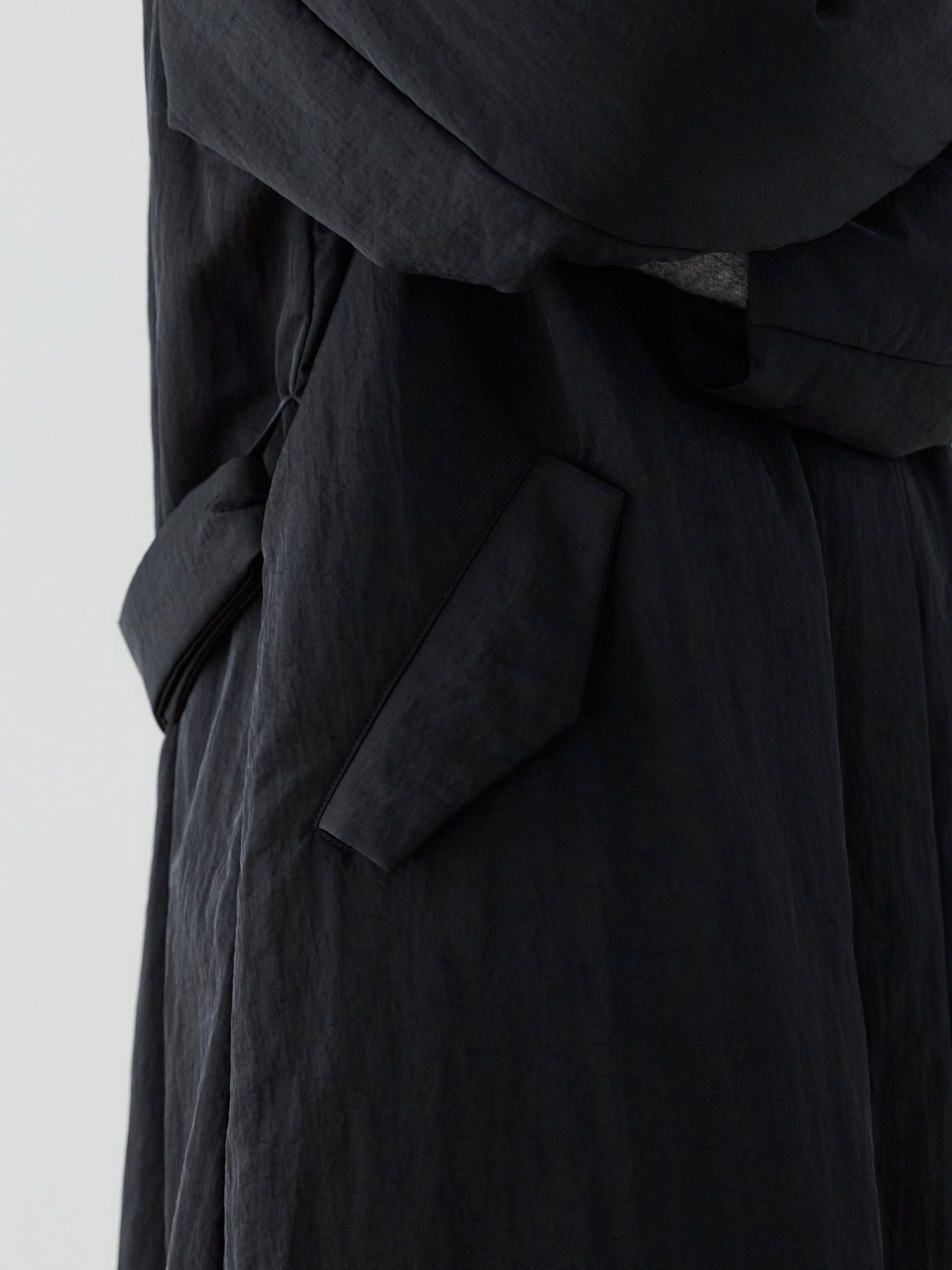 H168 B77 W60 H86 / 着用サイズ : size3