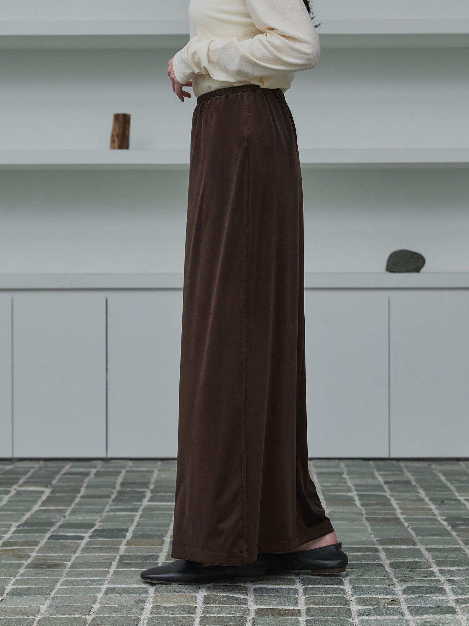 H168 B77 W60 H86 / 着用サイズ : サンプル