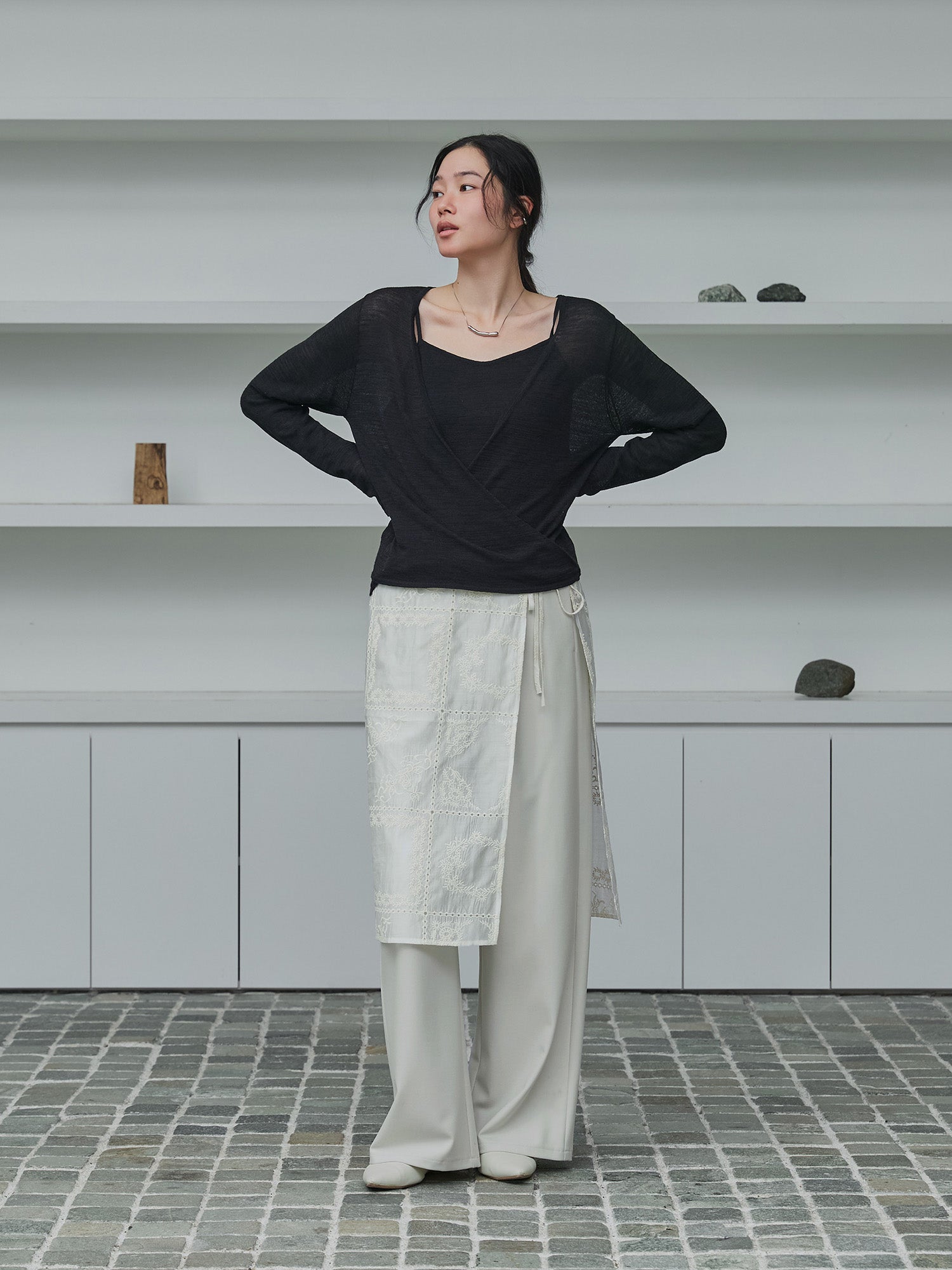 H168 B77 W60 H86 / 着用サイズ : size3