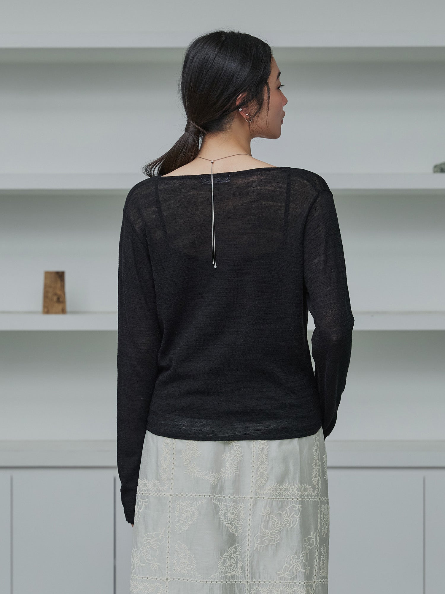 H168 B77 W60 H86 / 着用サイズ : size3