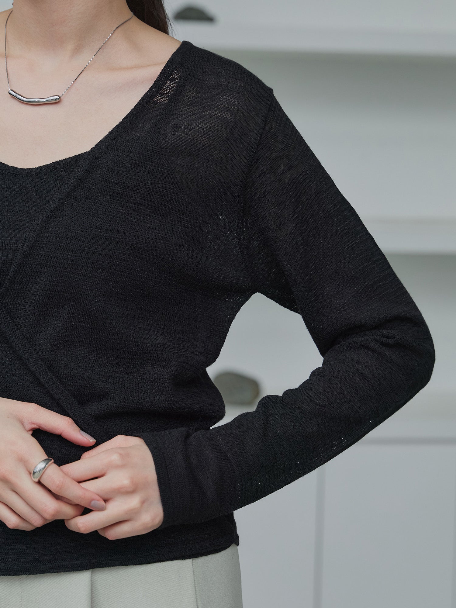 H168 B77 W60 H86 / 着用サイズ : size3