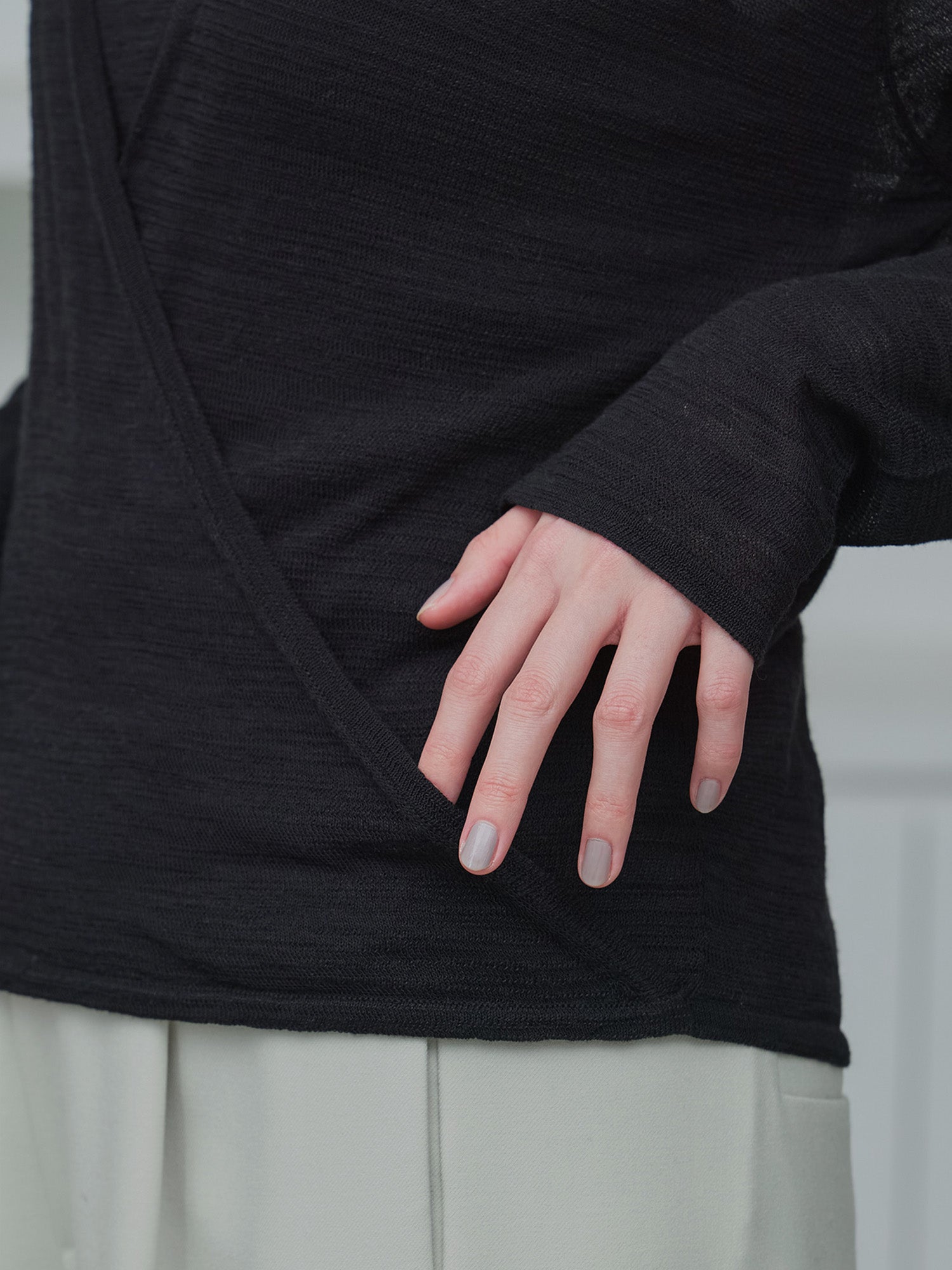 H168 B77 W60 H86 / 着用サイズ : size3