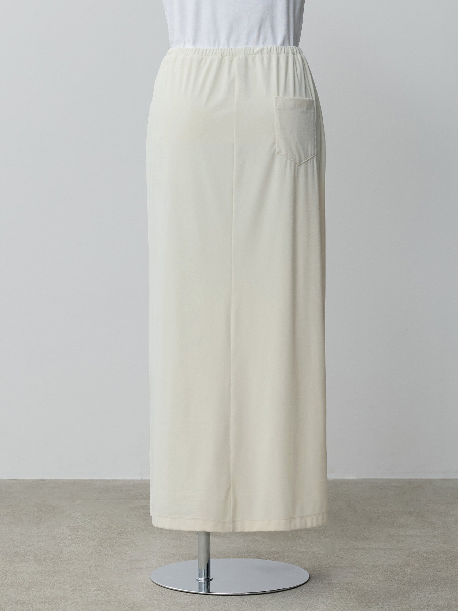 ストレッチベロアストレートスカート