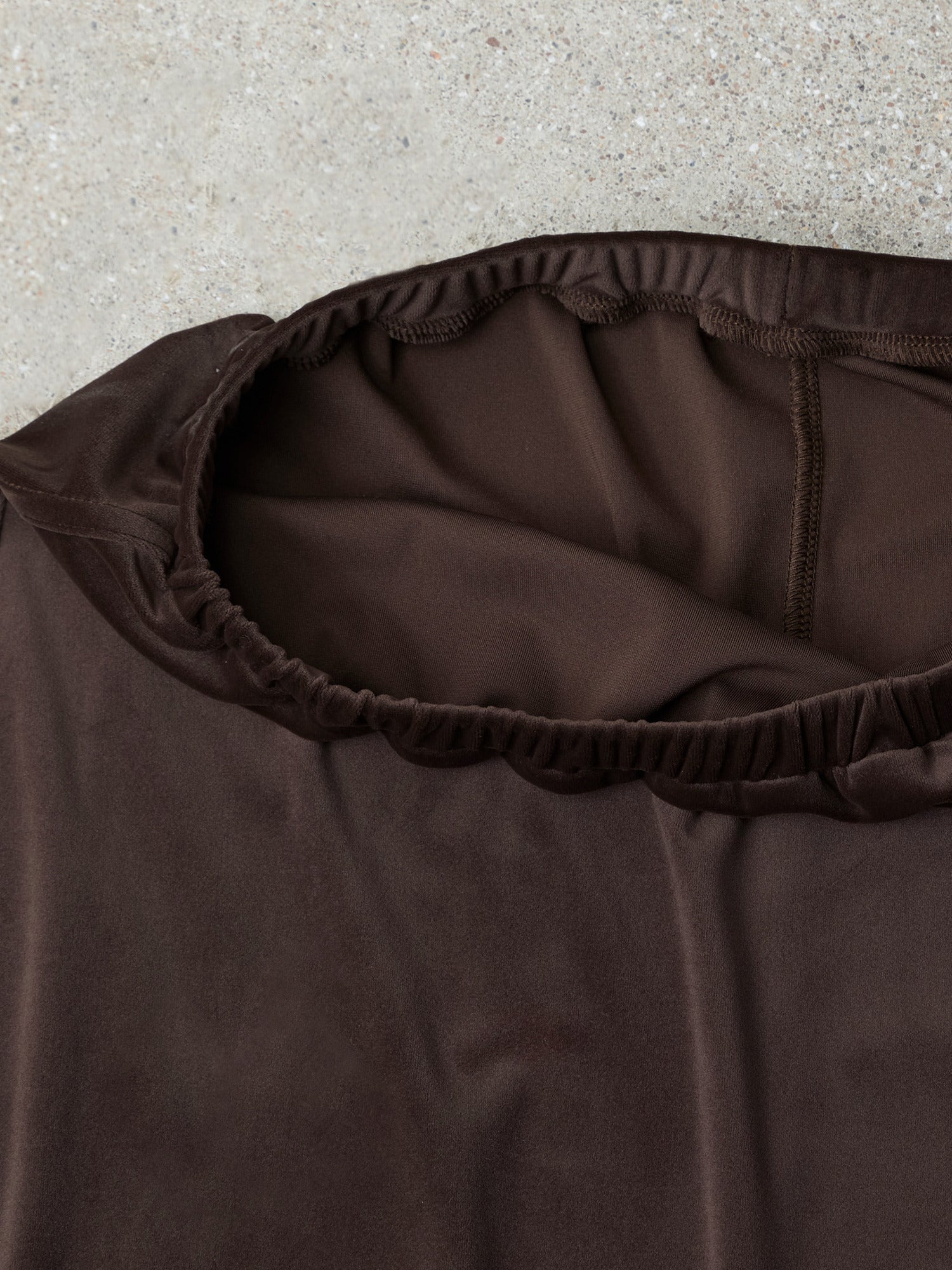 ストレッチベロアストレートスカート