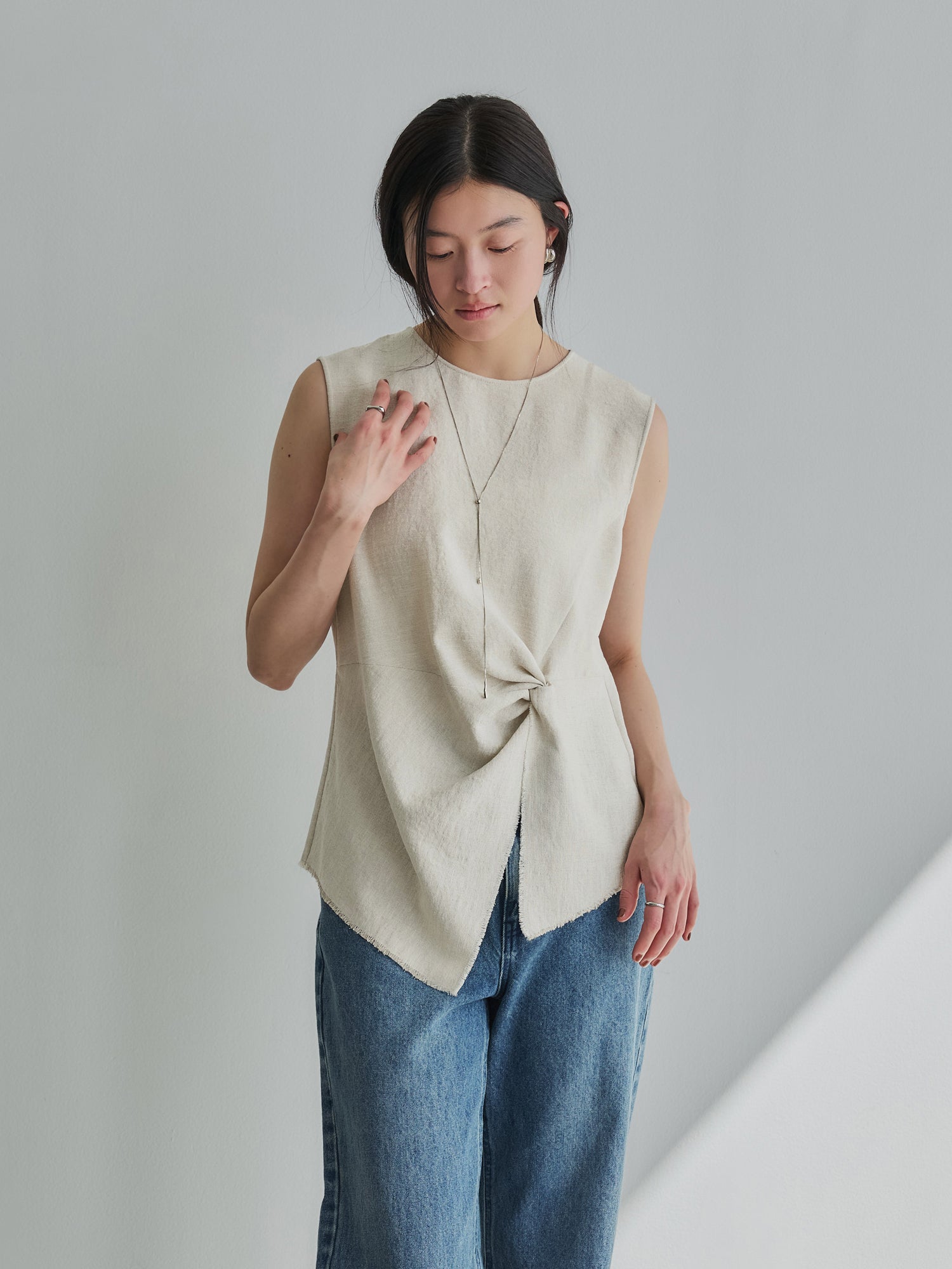 H171 B83 W60 H88 / 着用サイズ : size3