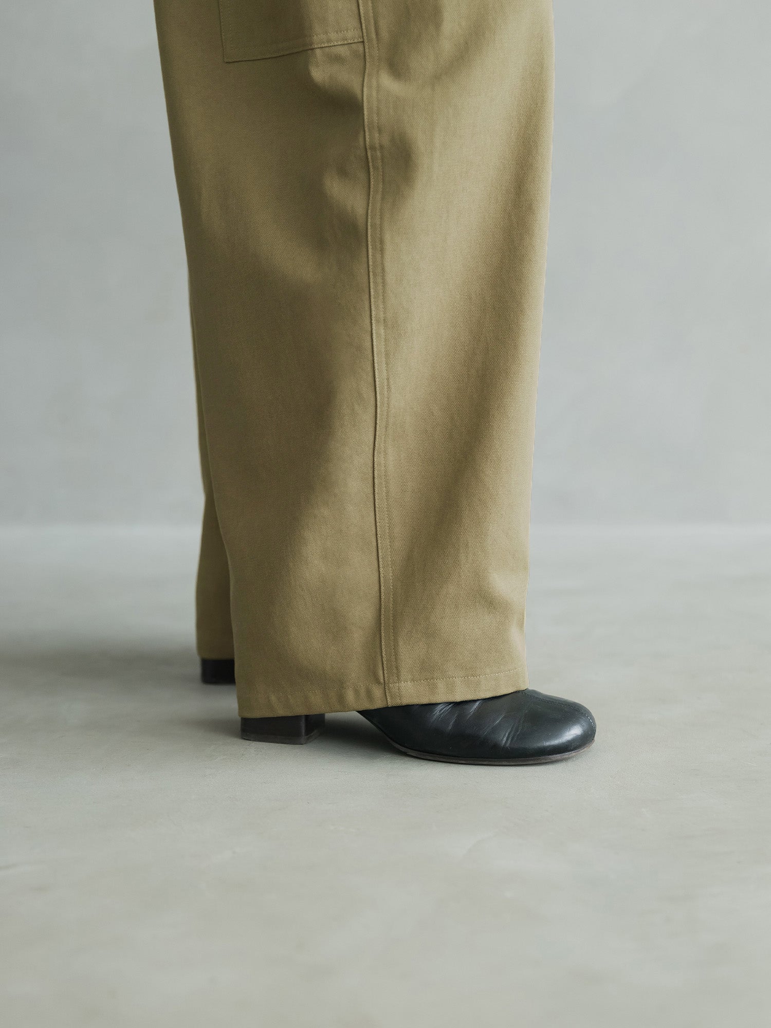 リヨセルソフトコクーンチノパンツ
