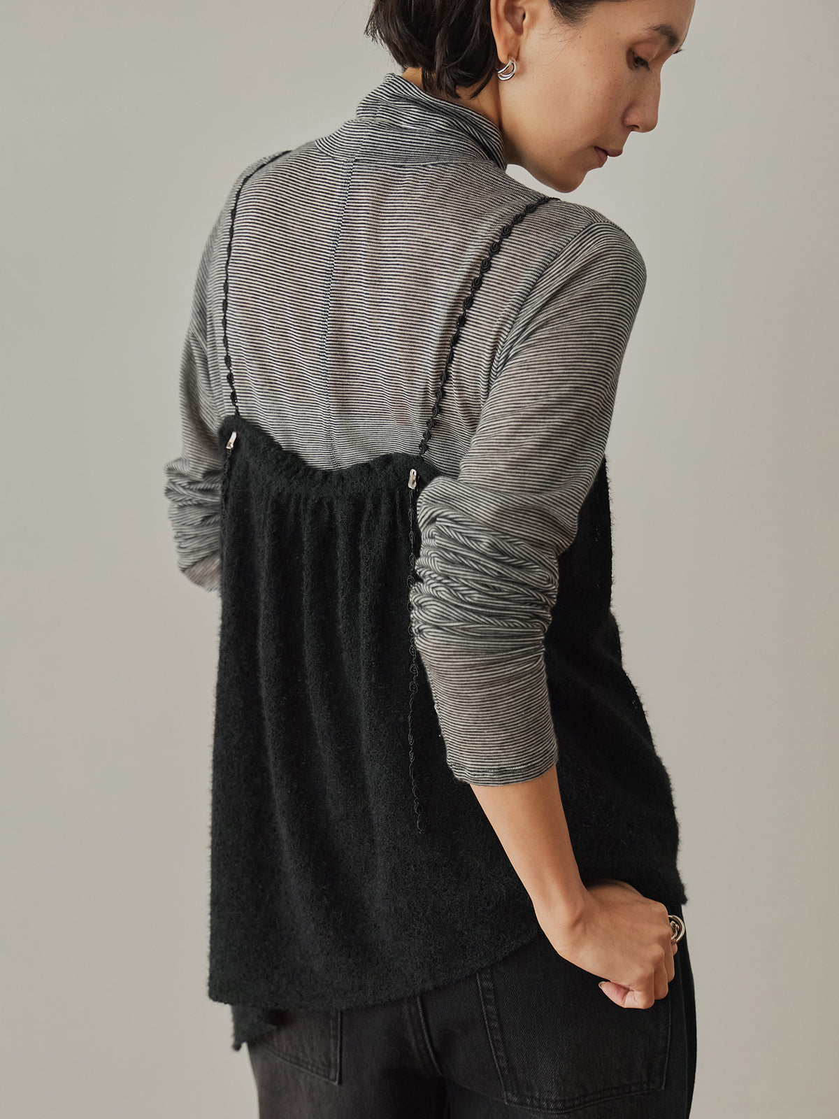 H163 B80 W62 H83<br>着用サイズ : free / カラー:black