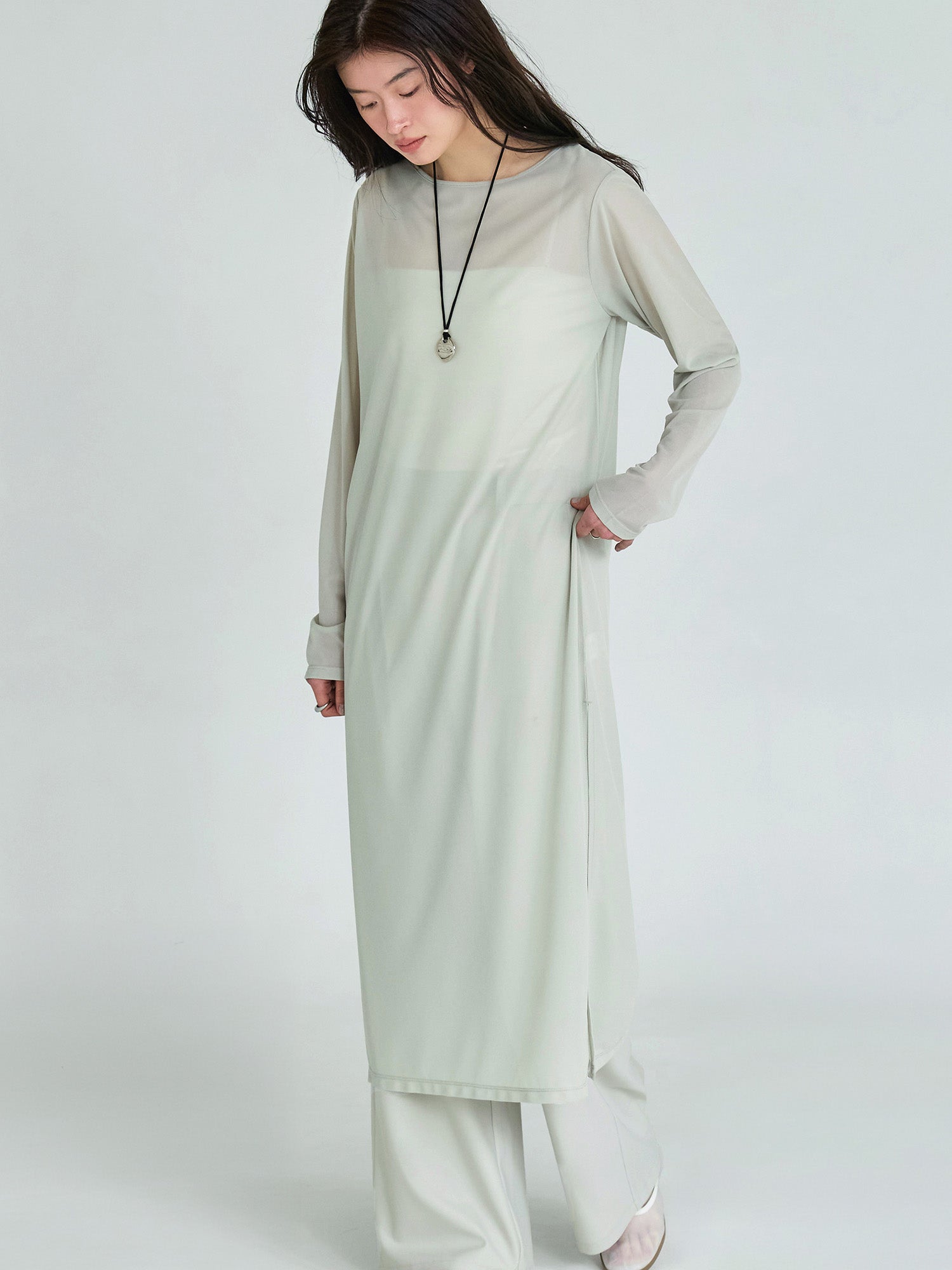 H171 B83 W60 H88 / 着用サイズ : size long