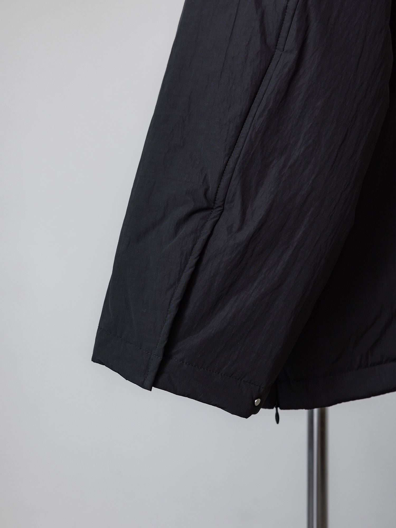 スタンドカラーダウンジャケット