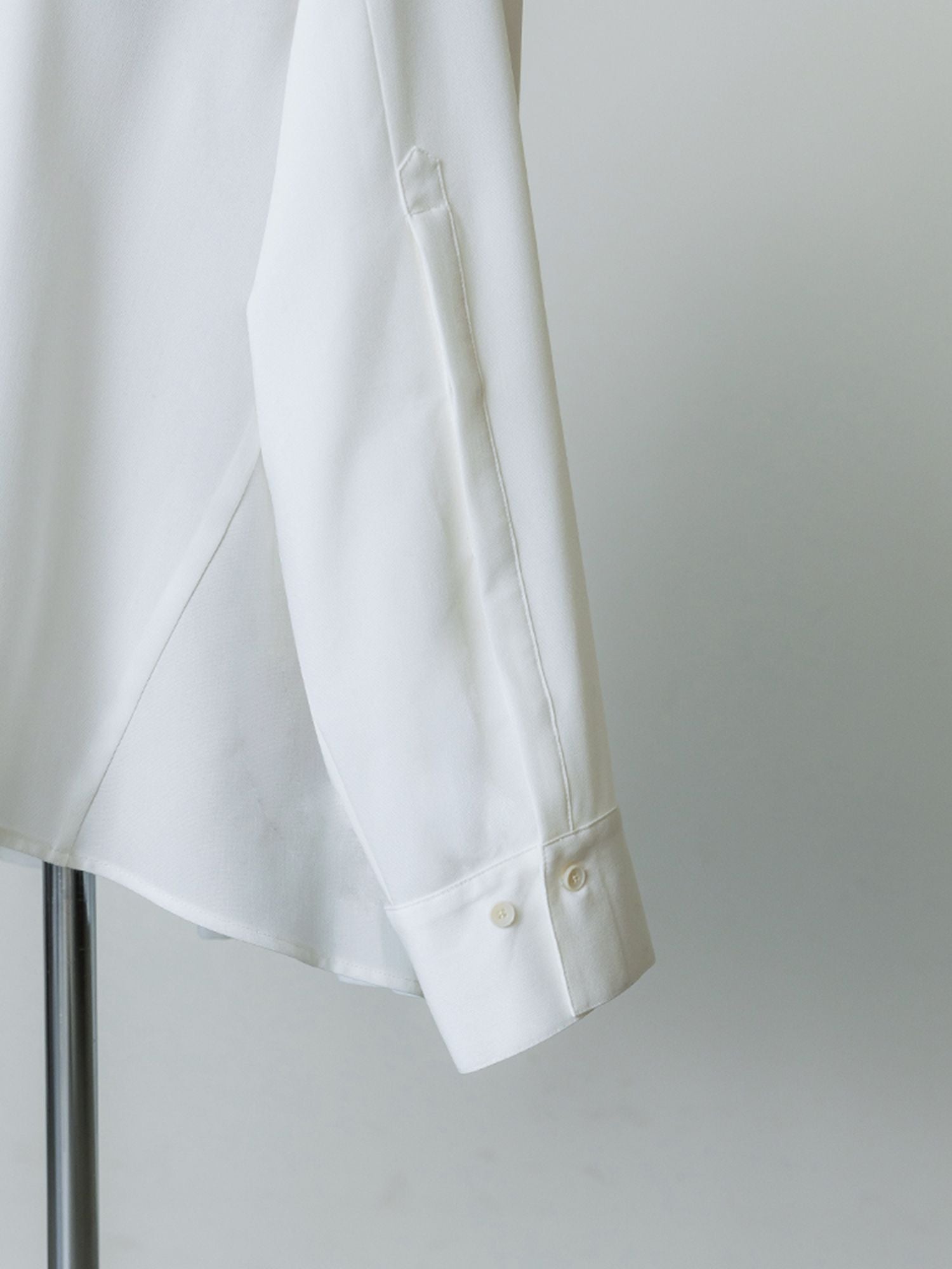 ボタンスリーブギャザーシャツ