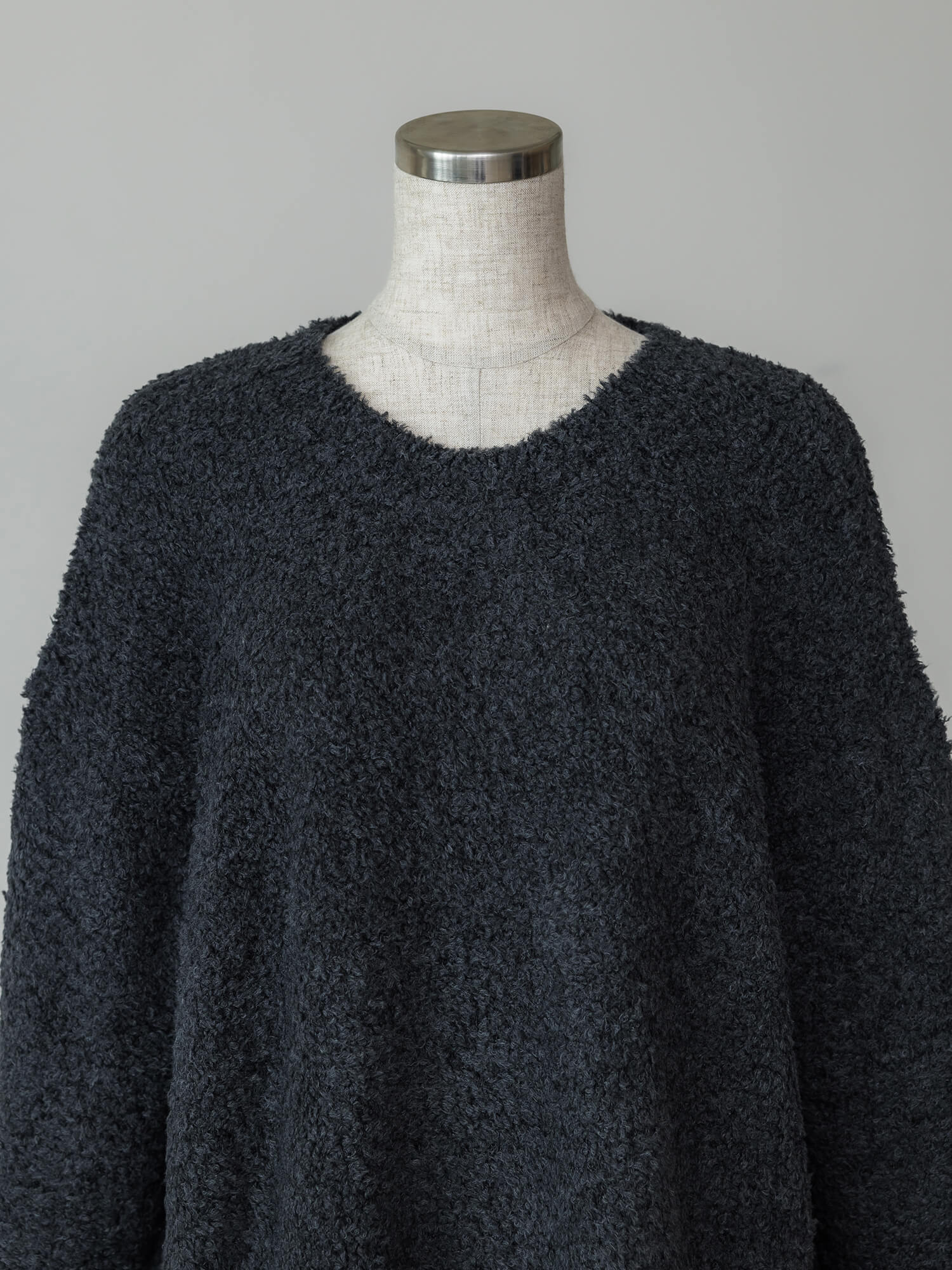 ブークレークルーネックニット