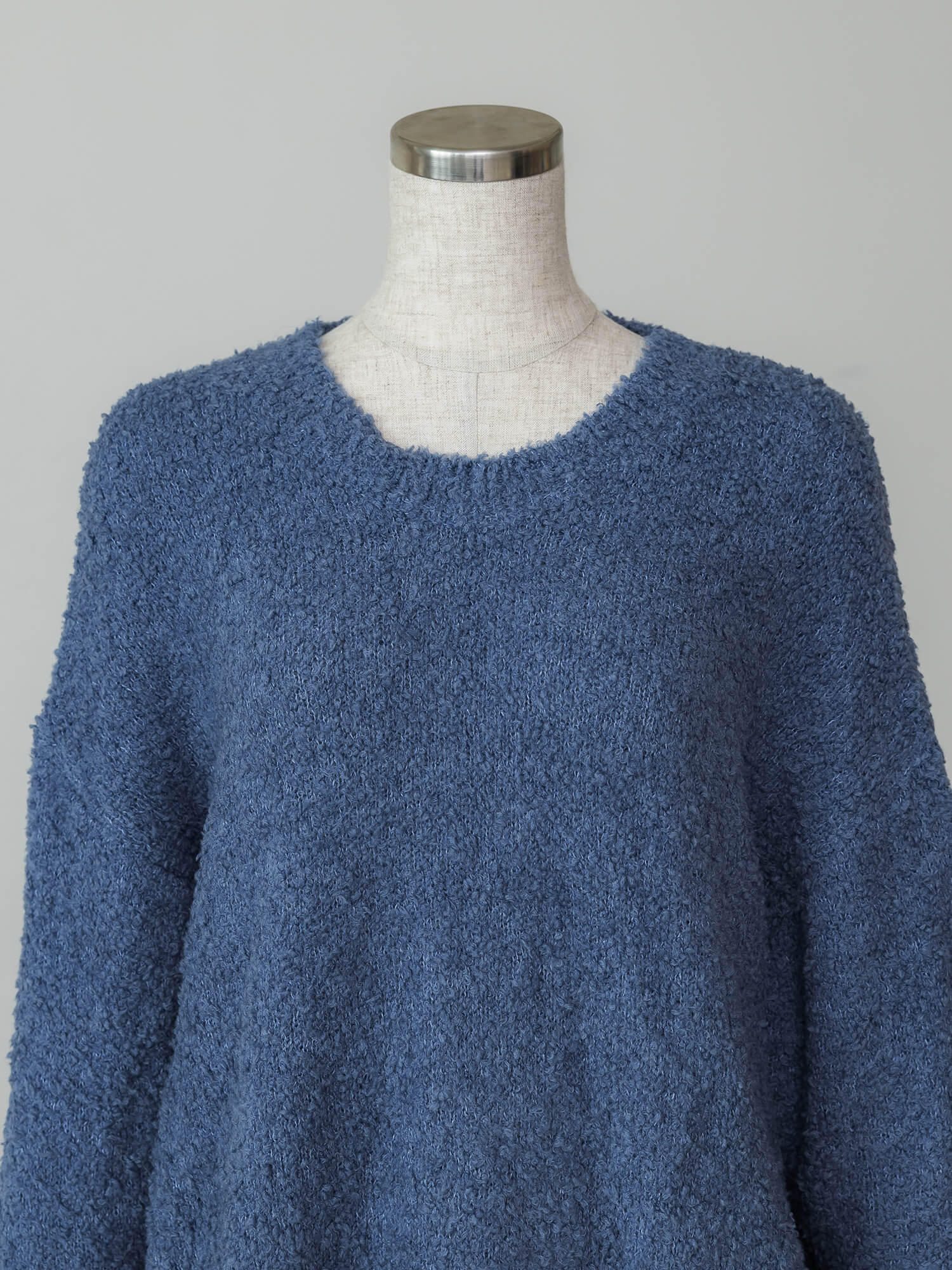 ブークレークルーネックニット