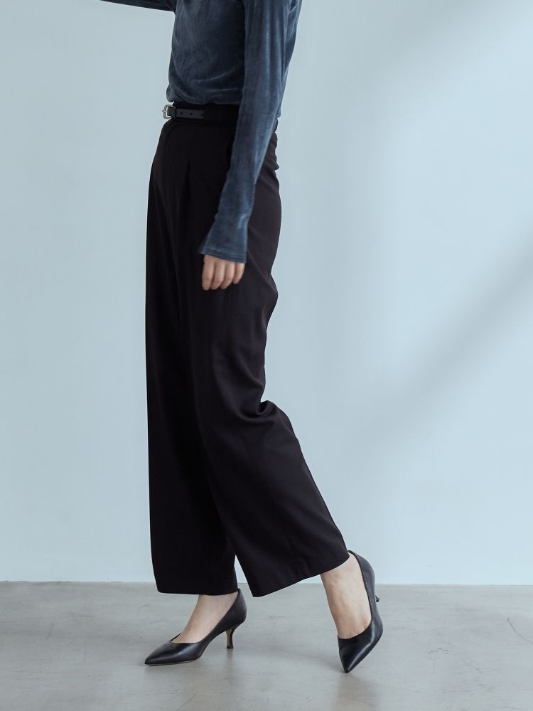 H173 B81 W60 H88 /着用サイズ:モデルサイズ
※モデルサイズ:サイズ1より股下+8cm