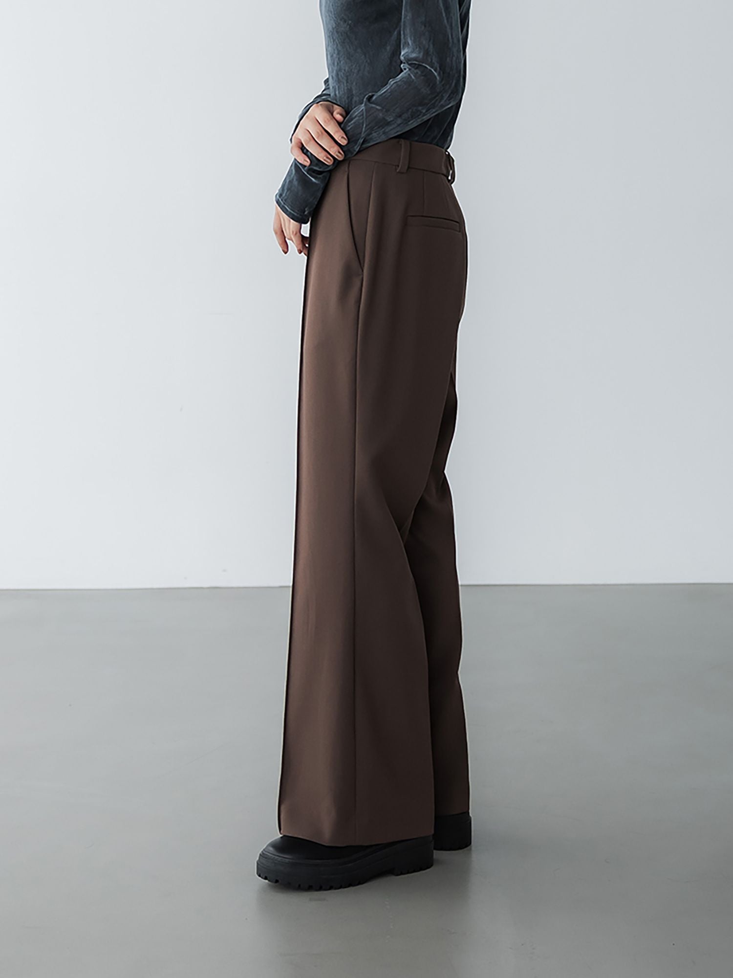 H173 B81 W60 H88 /着用サイズ:サイズ3