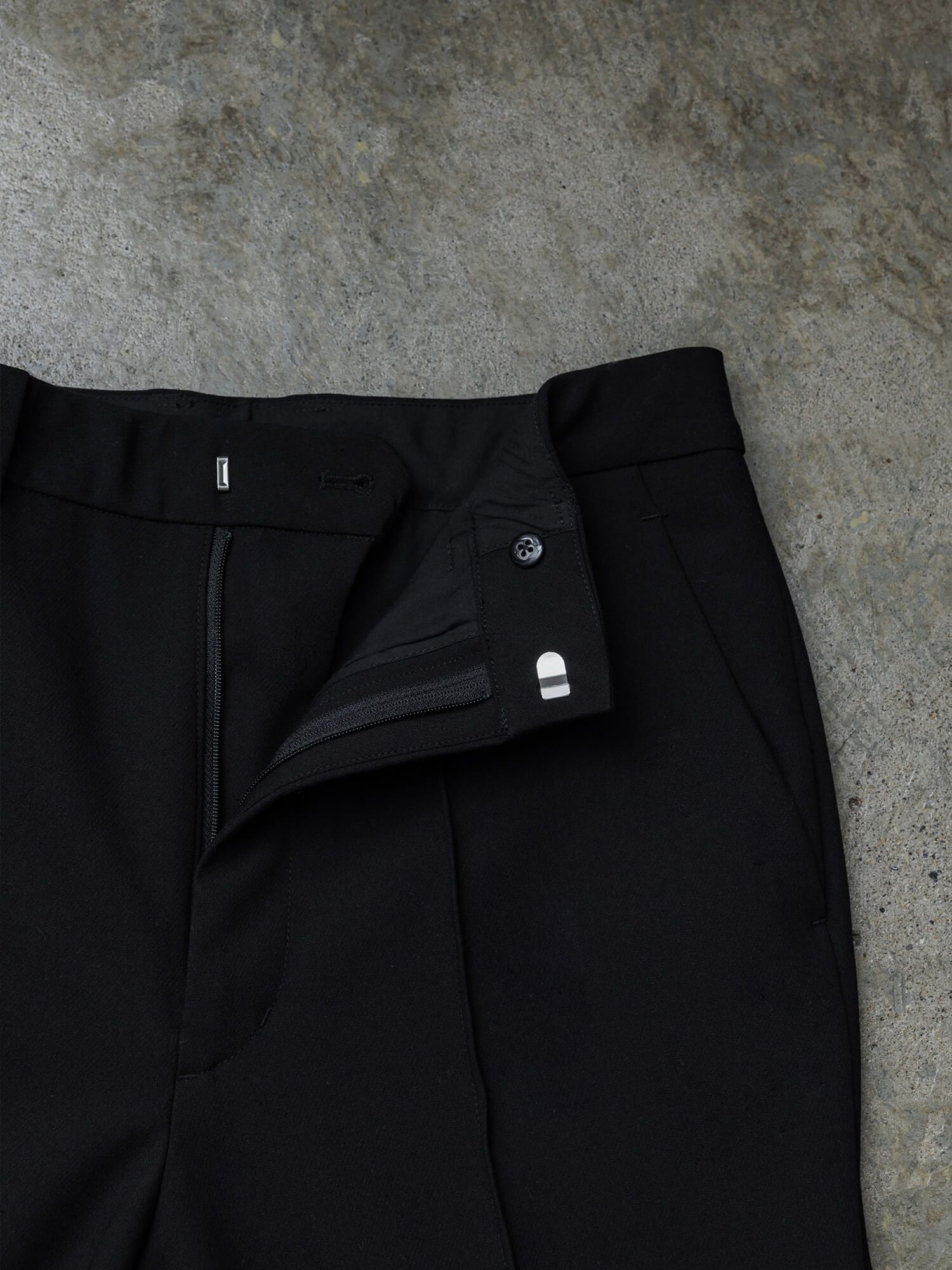 ウォッシャブルフレアパンツ