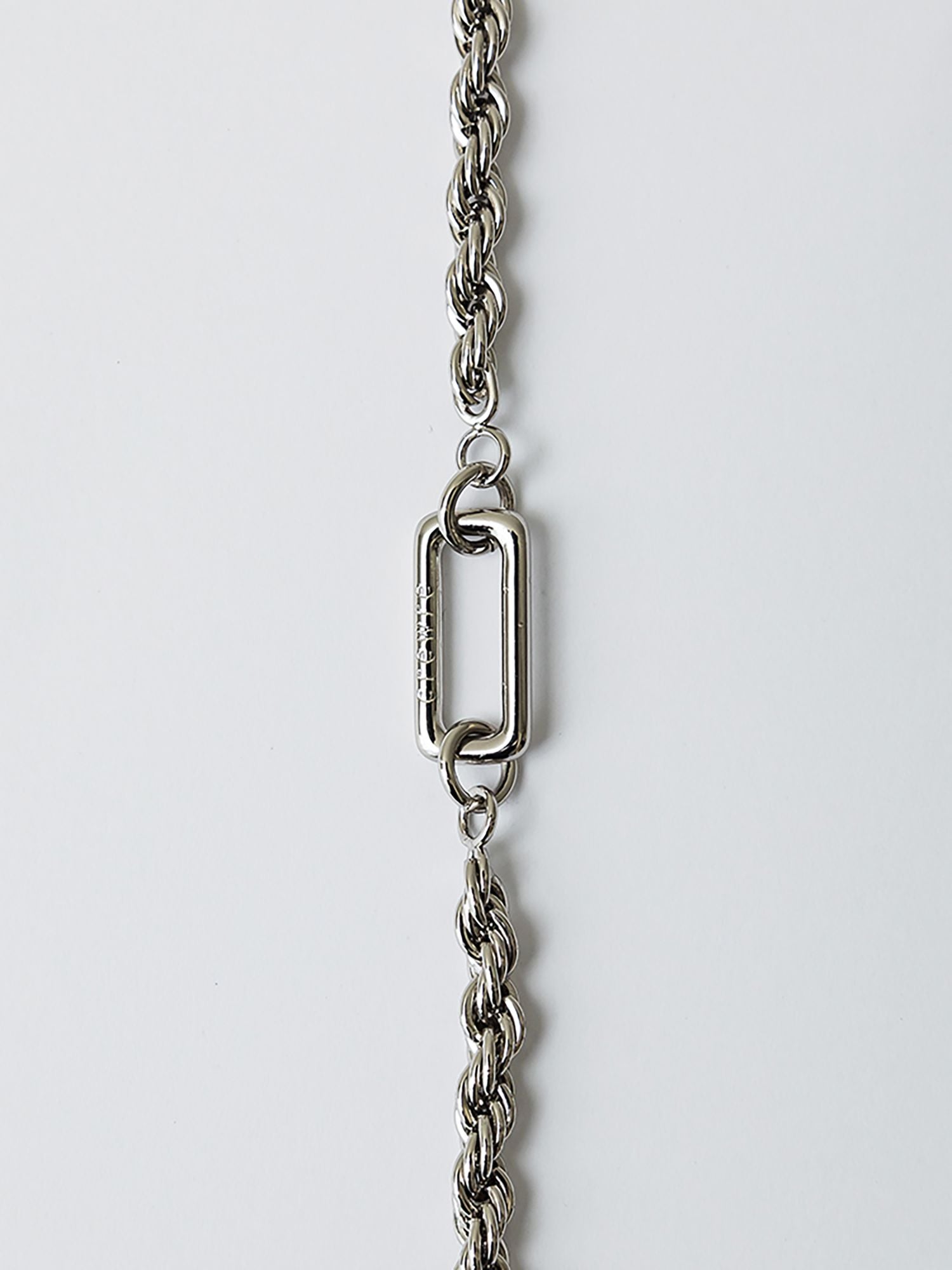 ツイストチェーンネックレス