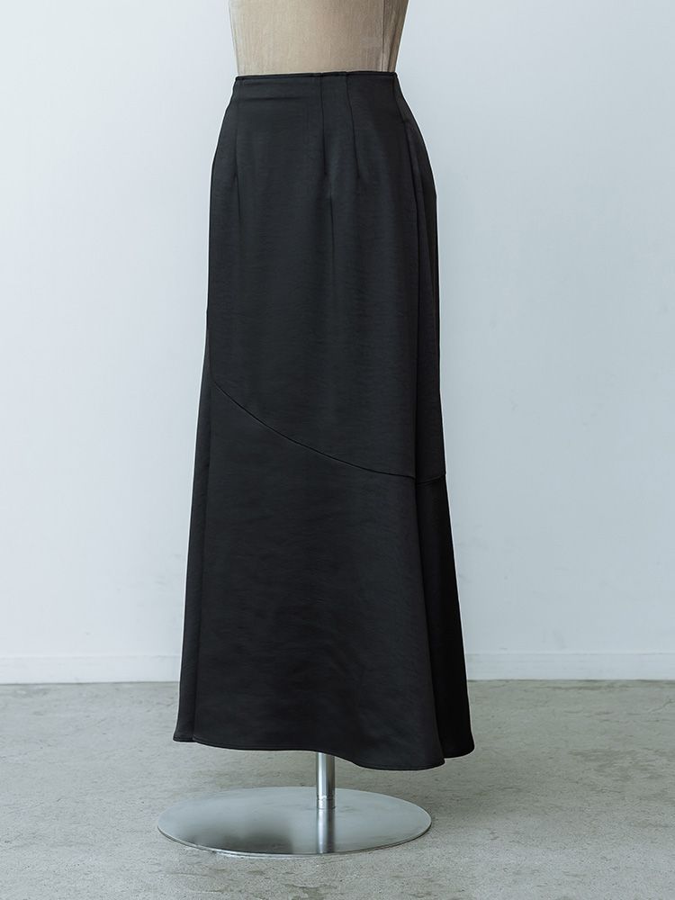 ドレープサテンマキシスカート