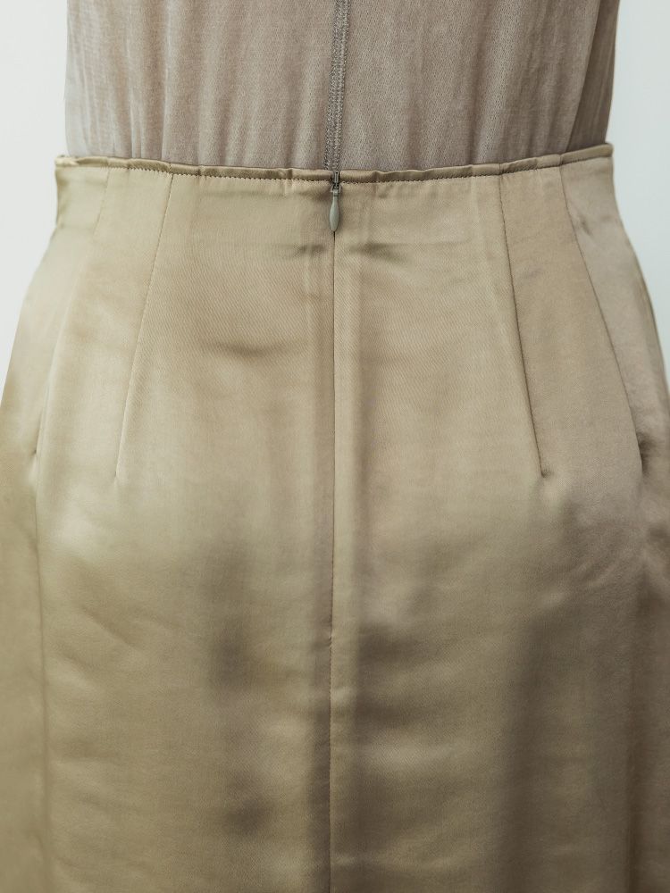 ドレープサテンマキシスカート