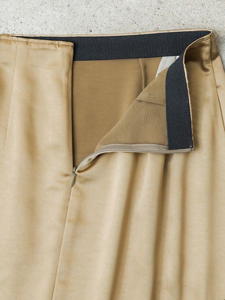 ドレープサテンマキシスカート