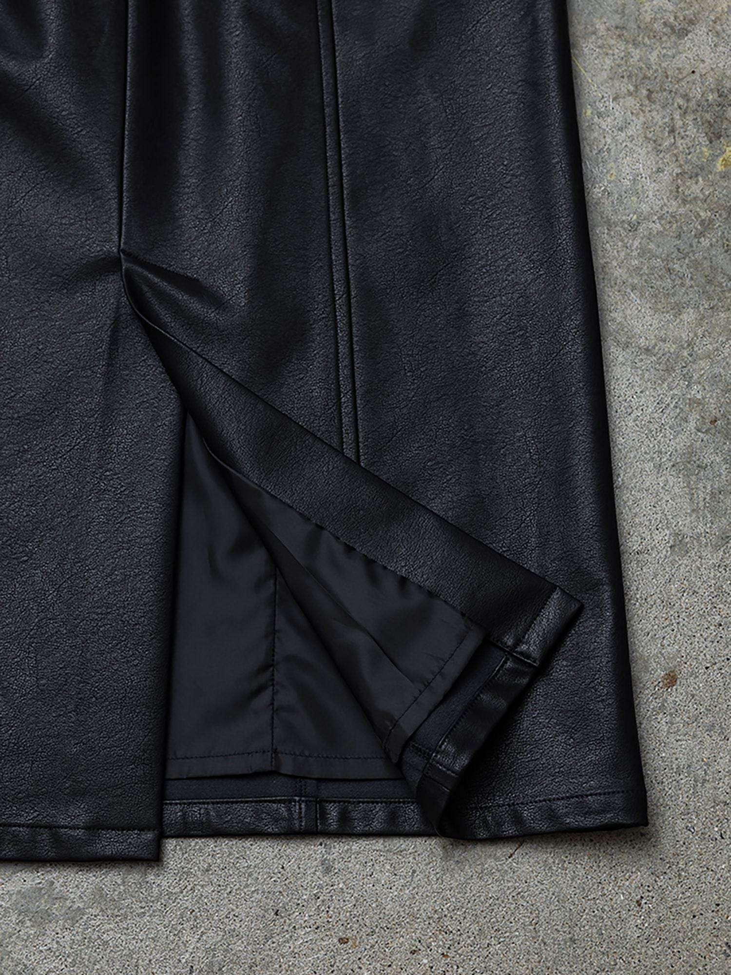 フェイクレザーナロースカート