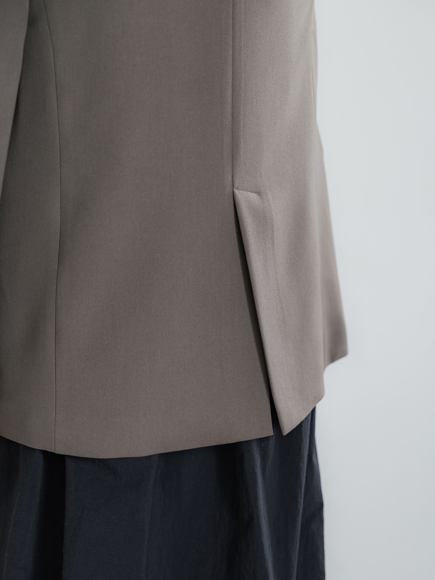 H170 B78 W59 H85 / 着用サイズ : size2