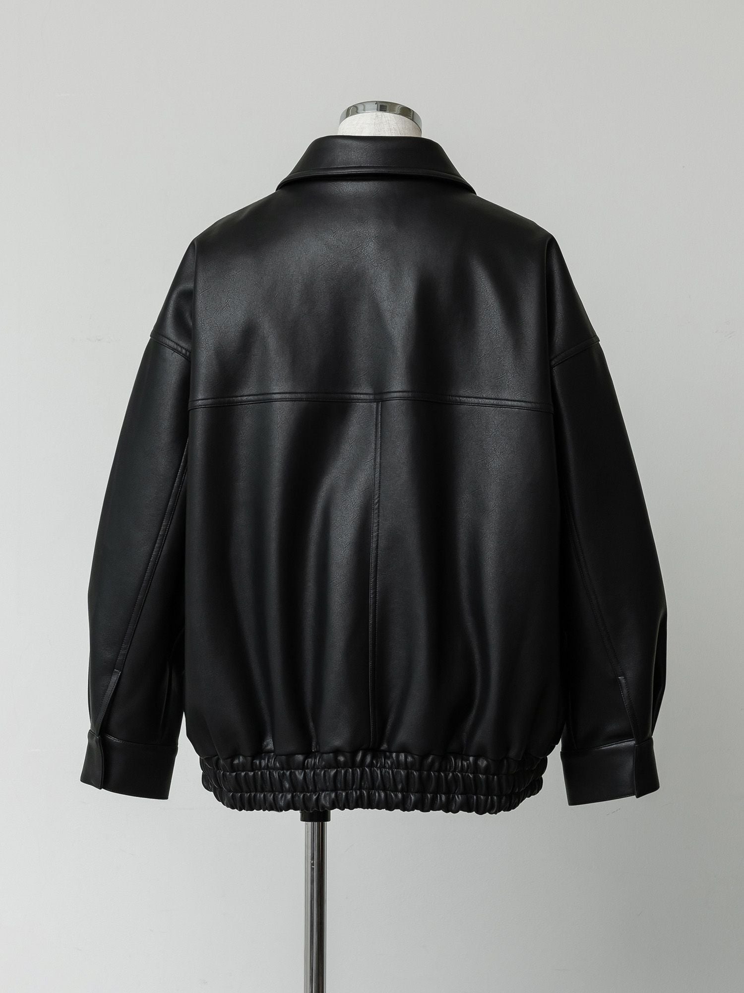 フェイクレザージップブルゾン