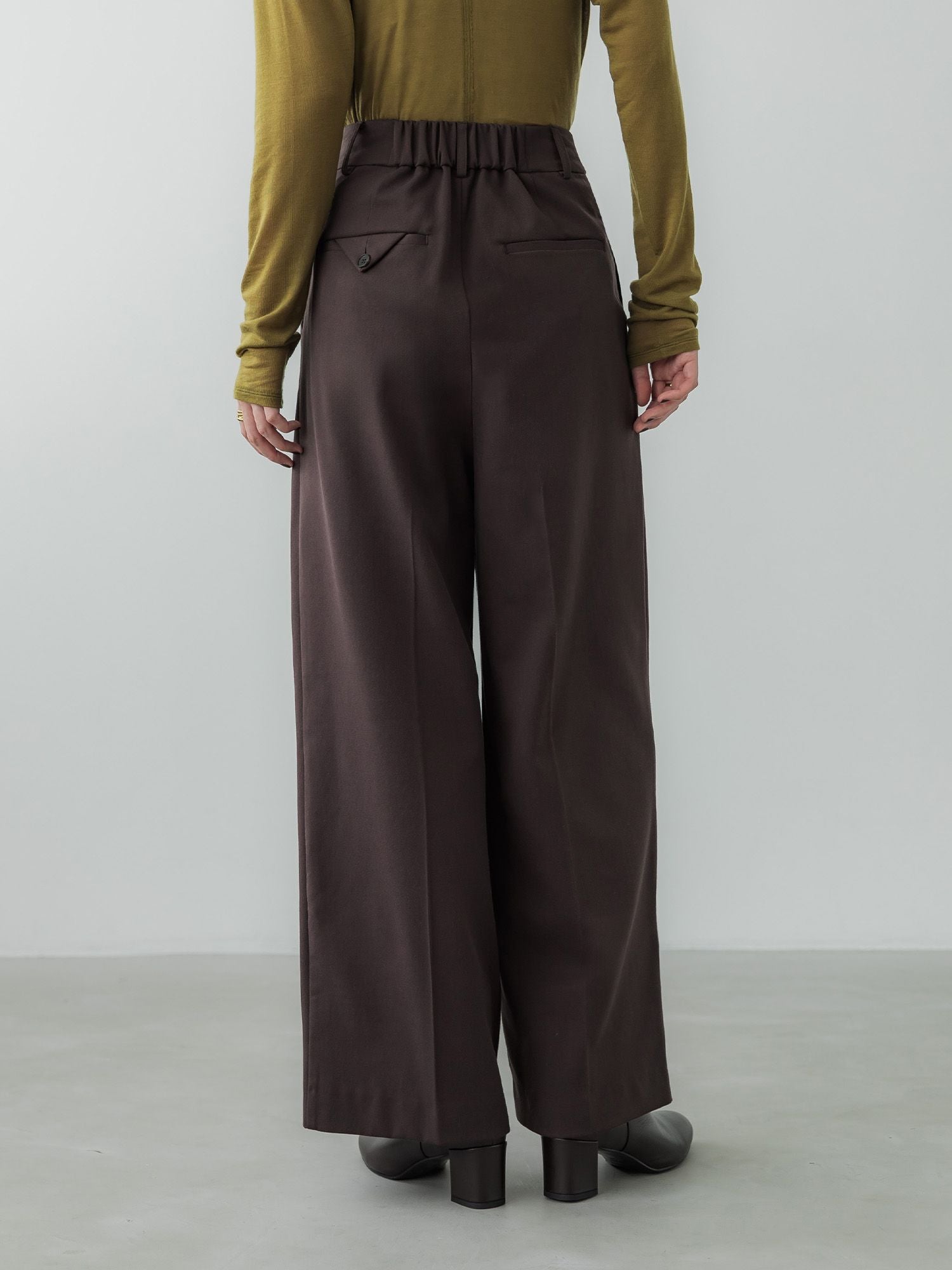 H170 B78 W59 H85 / 着用サイズ : サンプル