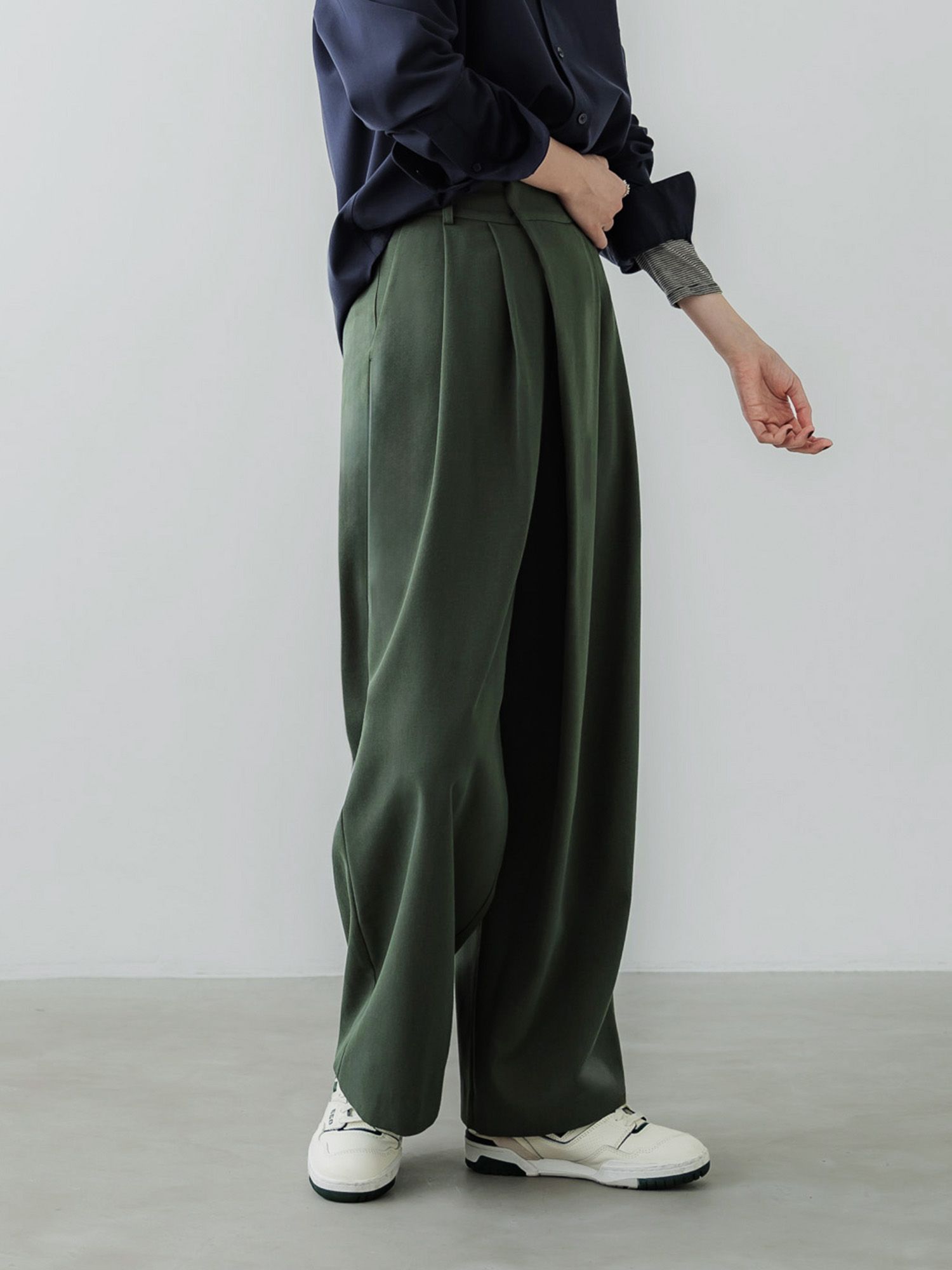 H170 B78 W59 H85 / 着用サイズ : サンプル