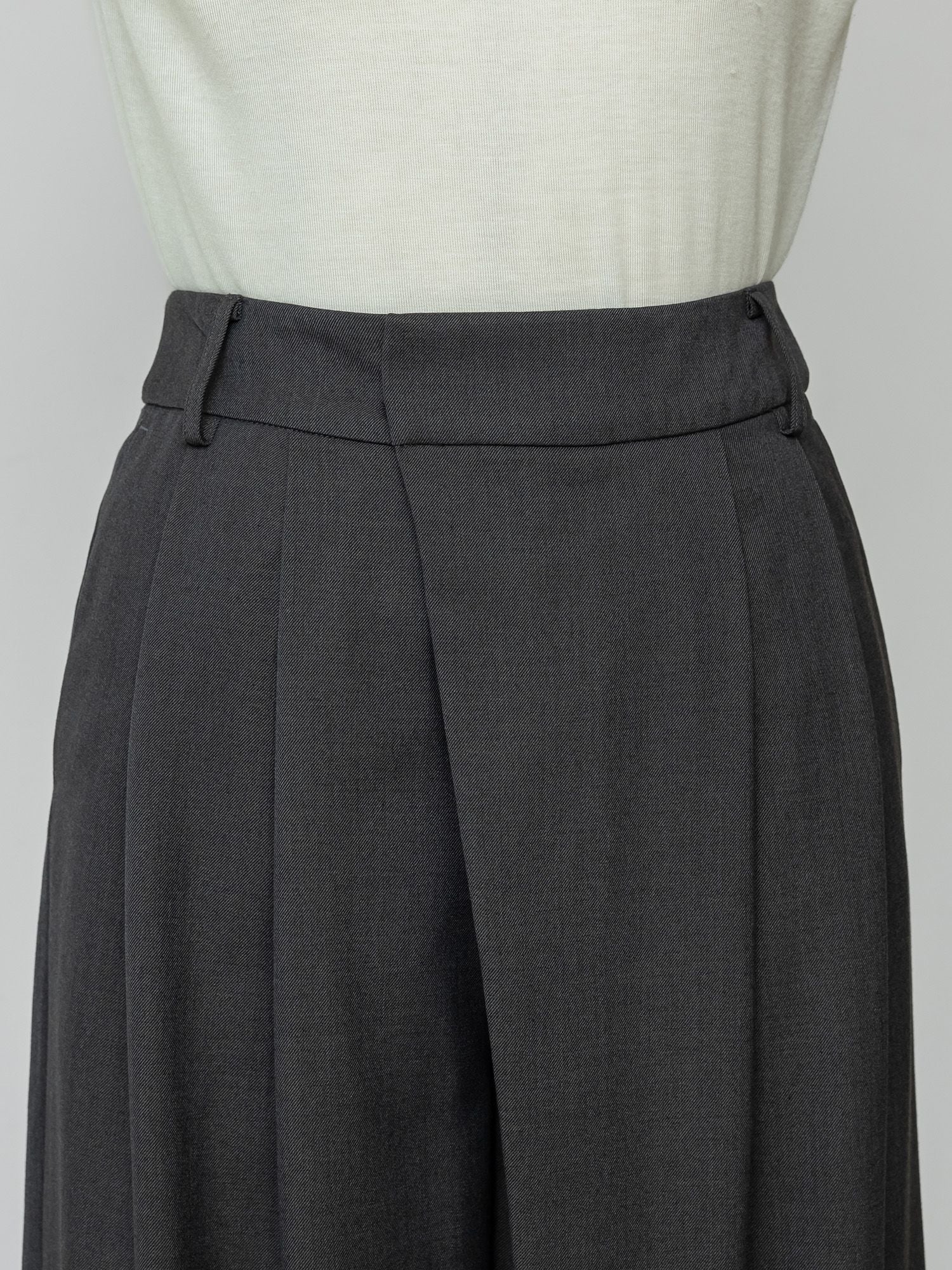 アシンメトリーツータックパンツ