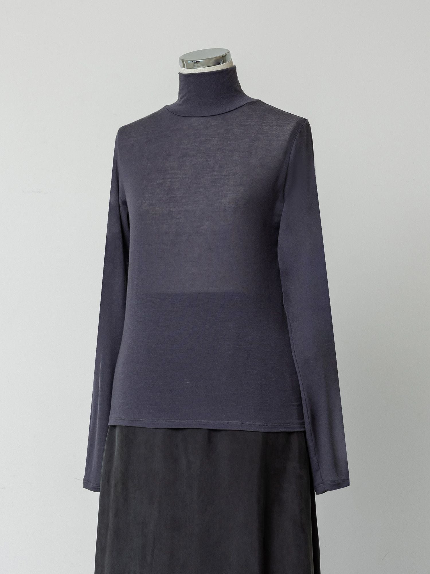 シルクブレンドハイネックトップス