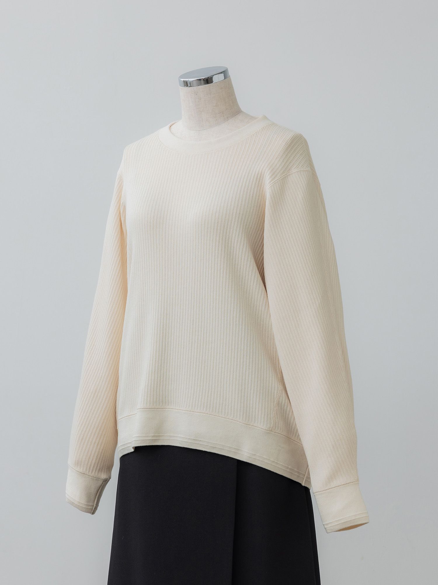 カーヴィシームリブプルオーバー