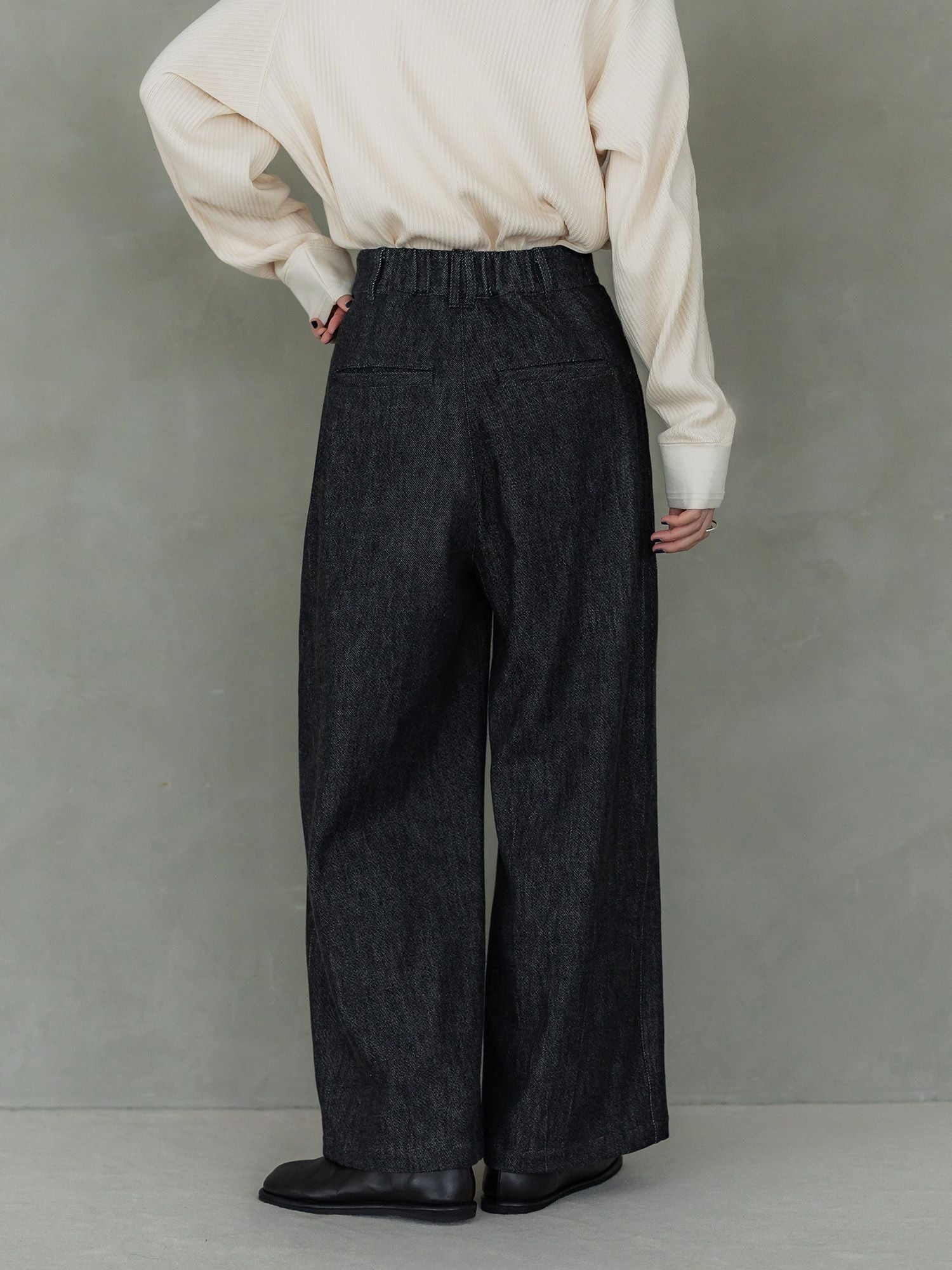 H170 B78 W59 H85 / 着用サイズ : サンプル