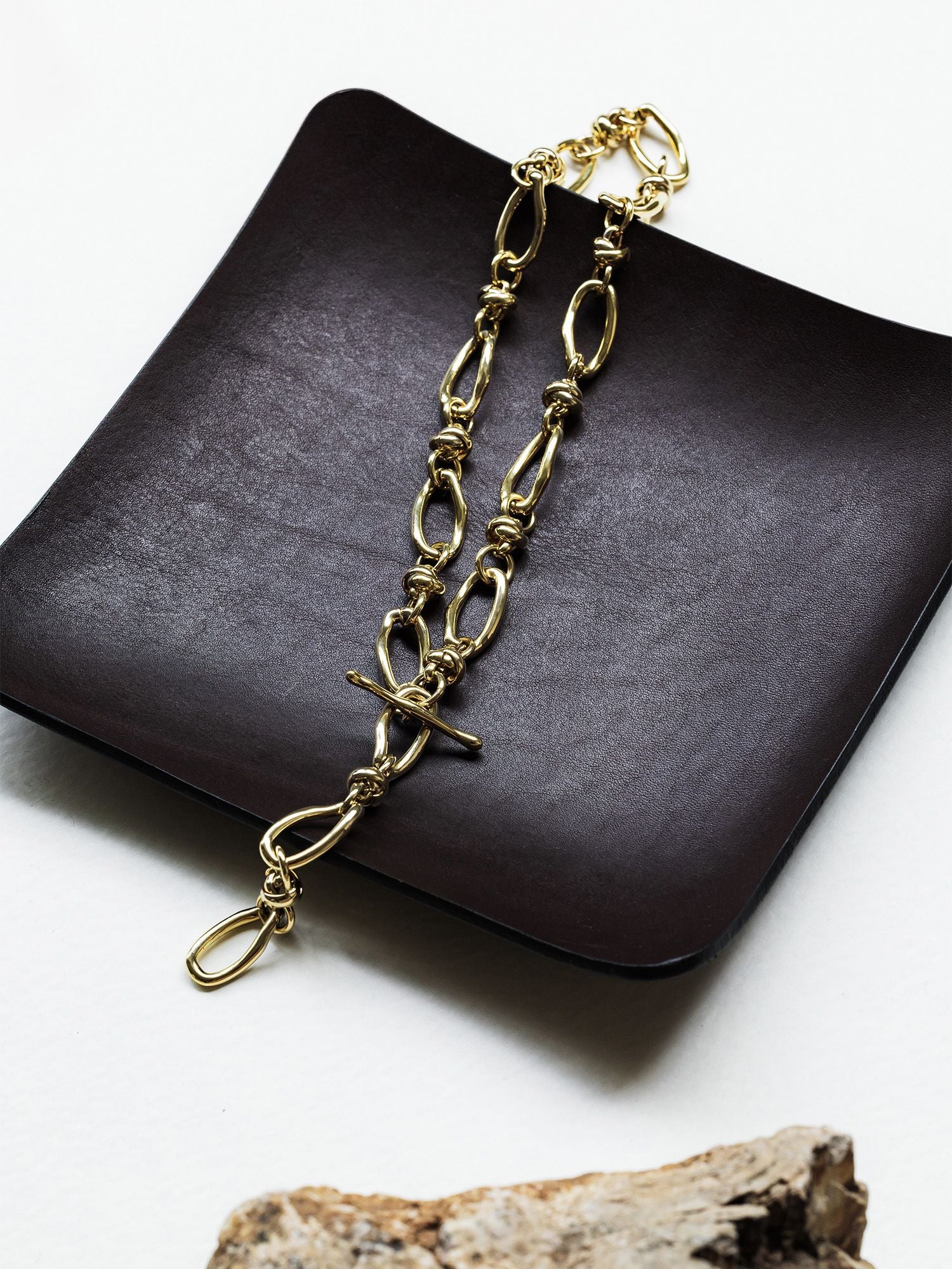 ツイストカーブチェーンネックレス