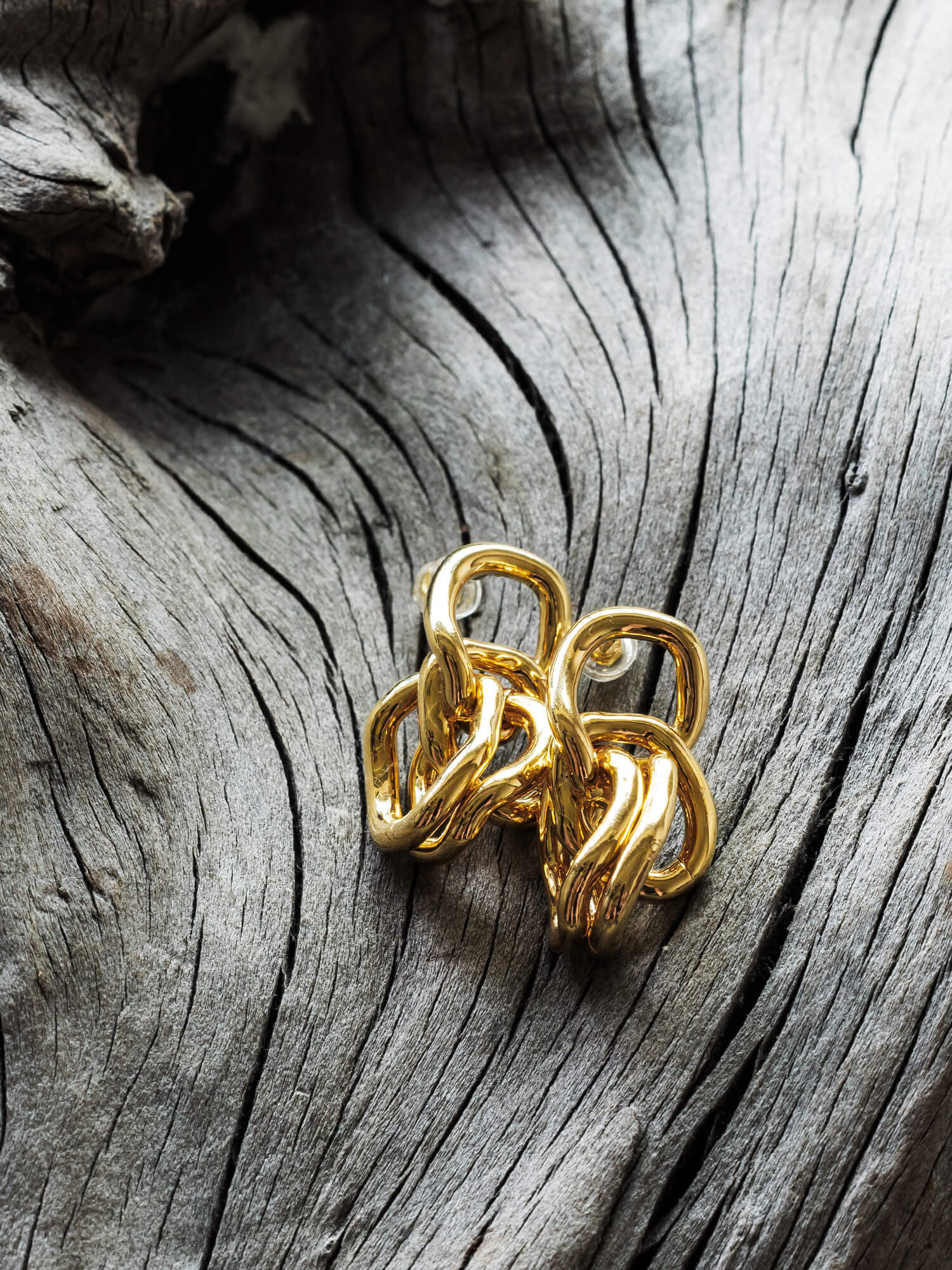 ツイストカーブチェーンピアス