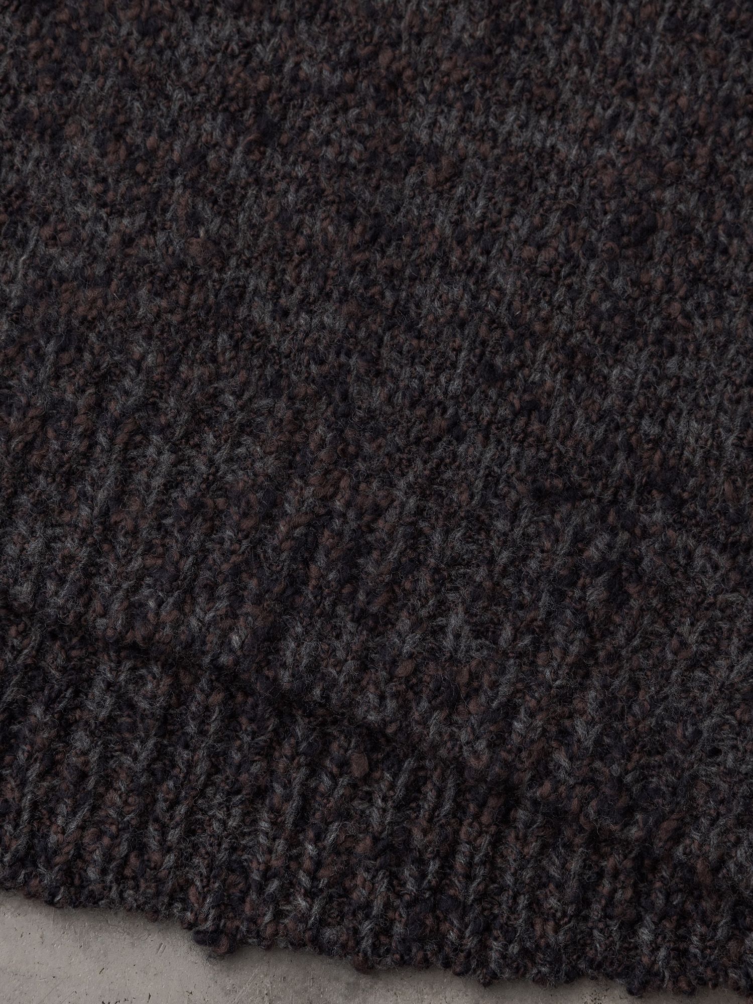 ミックスヤーンクルーネックニット