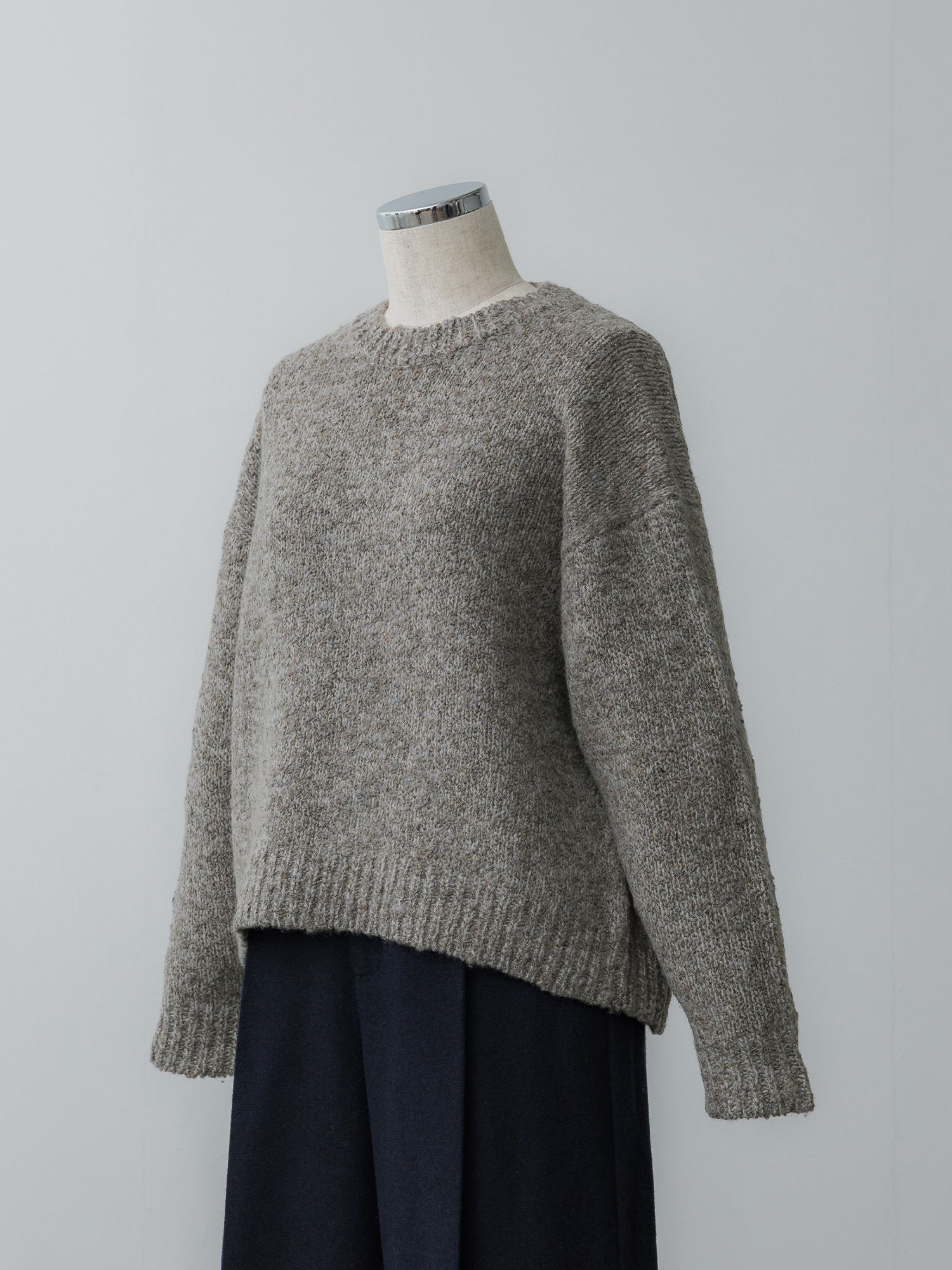ミックスヤーンクルーネックニット