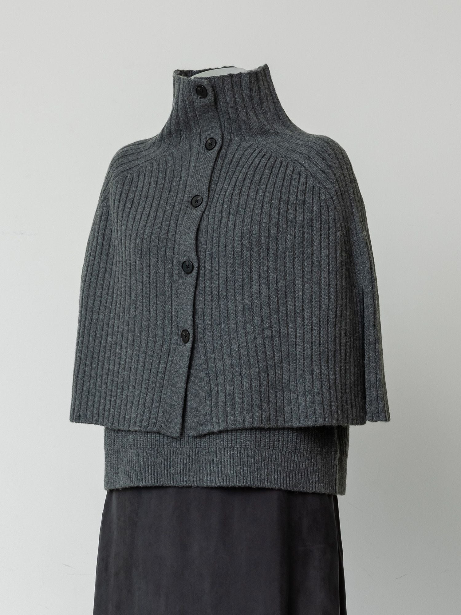 ケープレイヤードVネックベスト