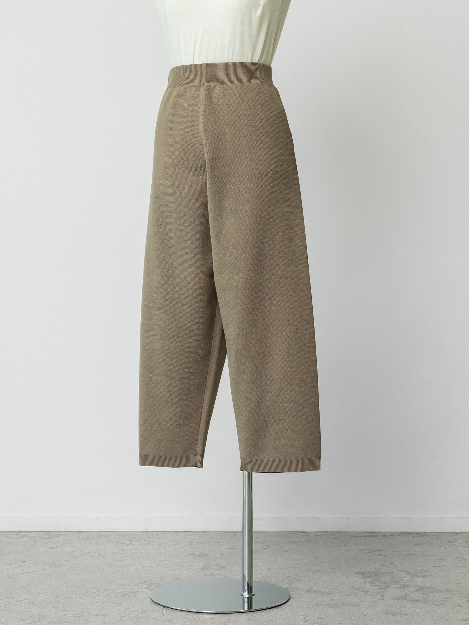 サイドシームレスニットパンツ