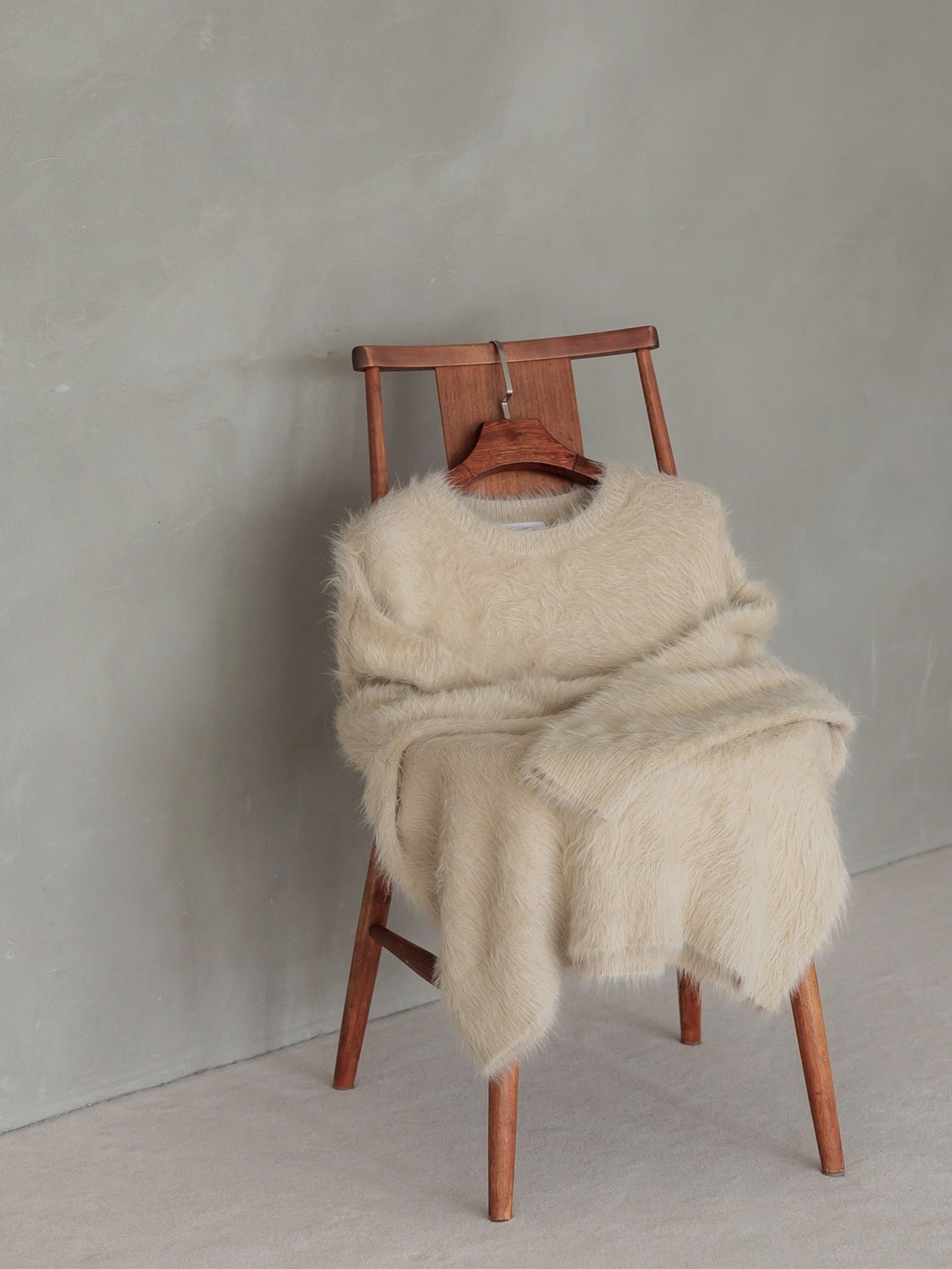 シャギークルーネックルーズニット