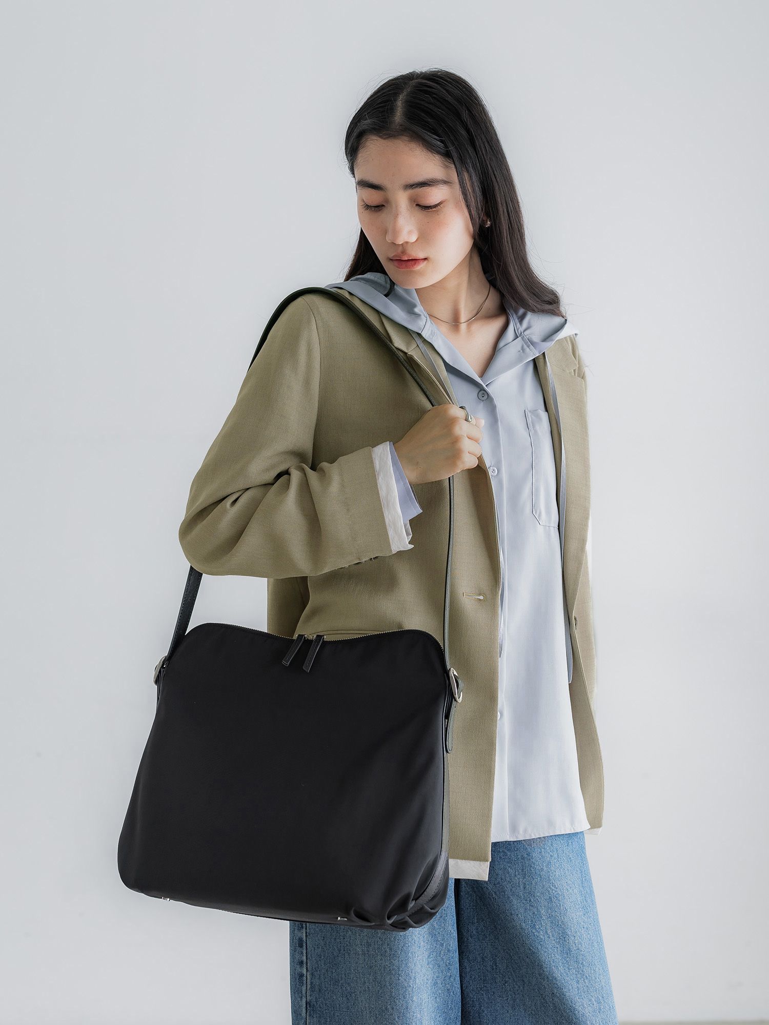 ナイロンレザーショルダーバッグ