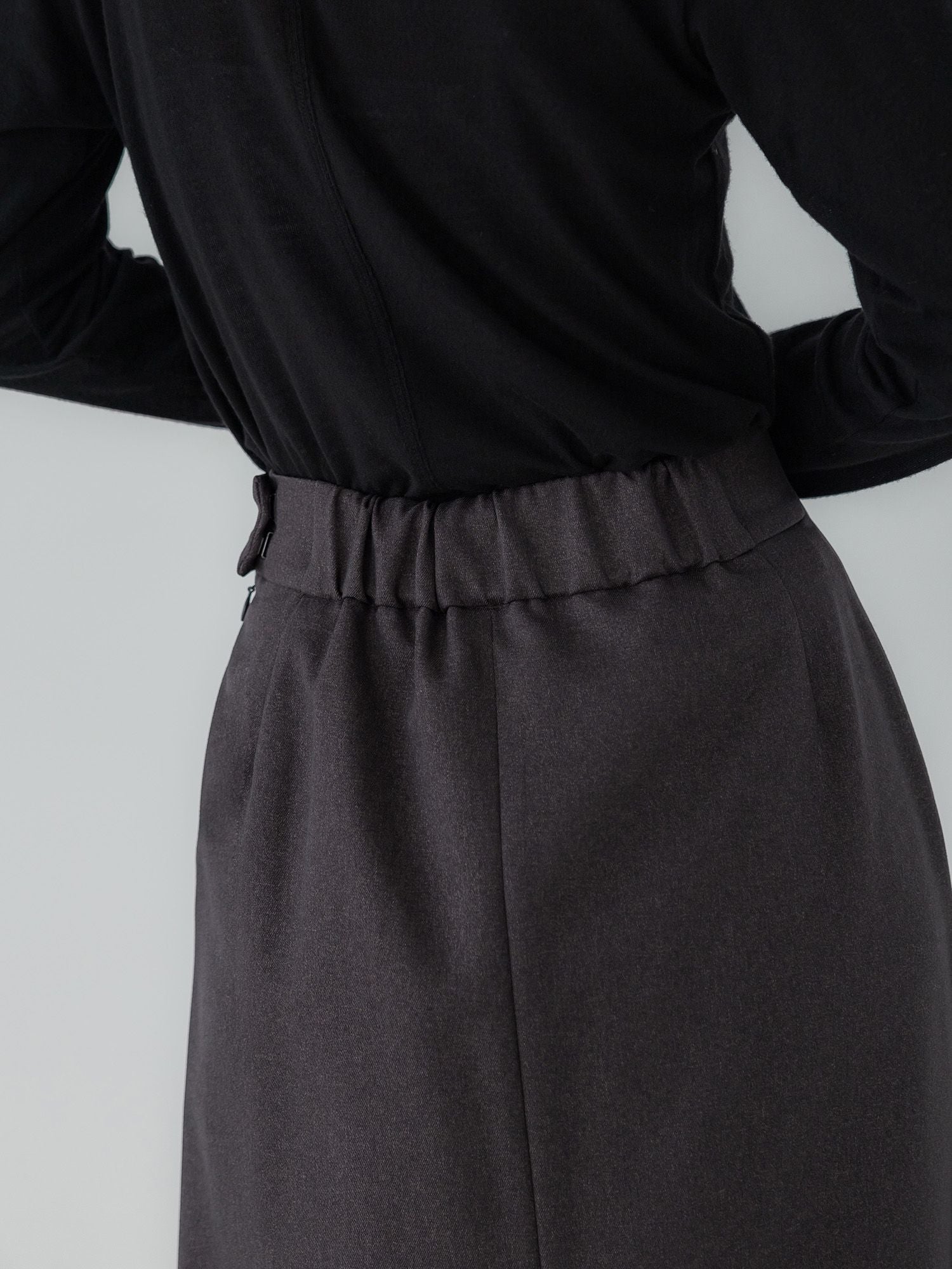 H170 B78 W59 H85 / 着用サイズ : サンプル